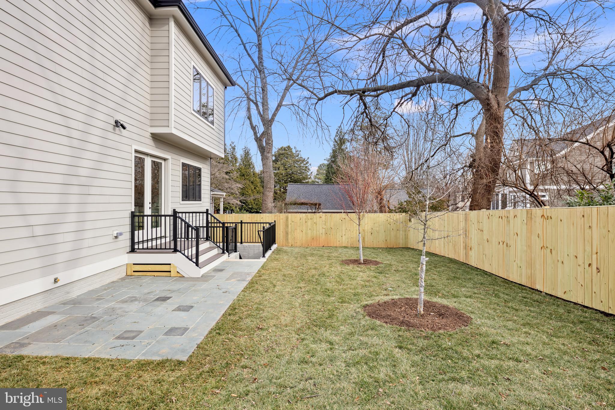 OVERLEE - Residential