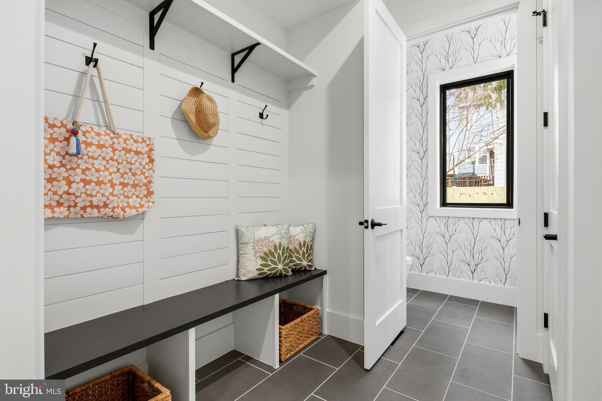 OVERLEE - Residential