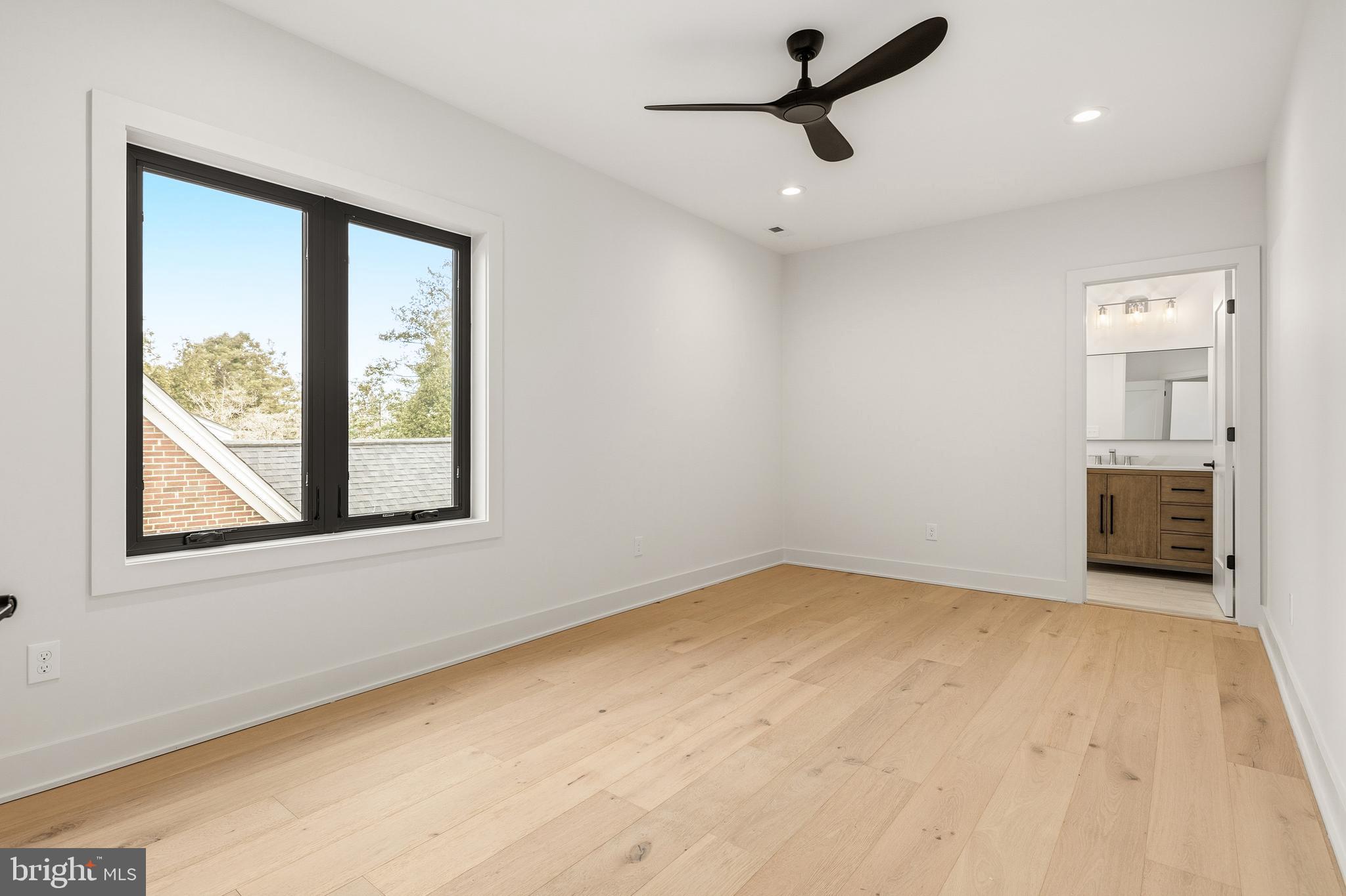 OVERLEE - Residential