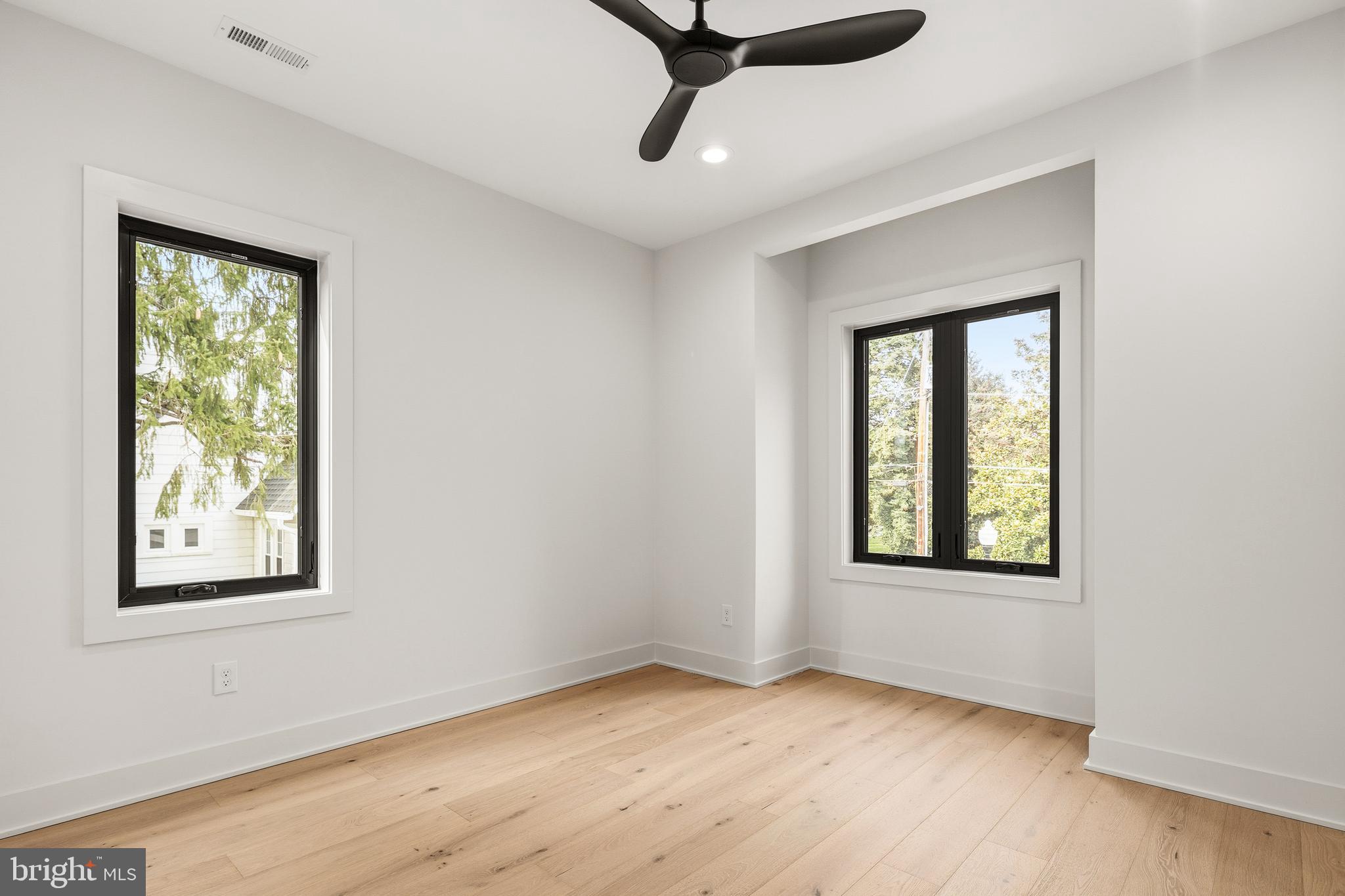 OVERLEE - Residential