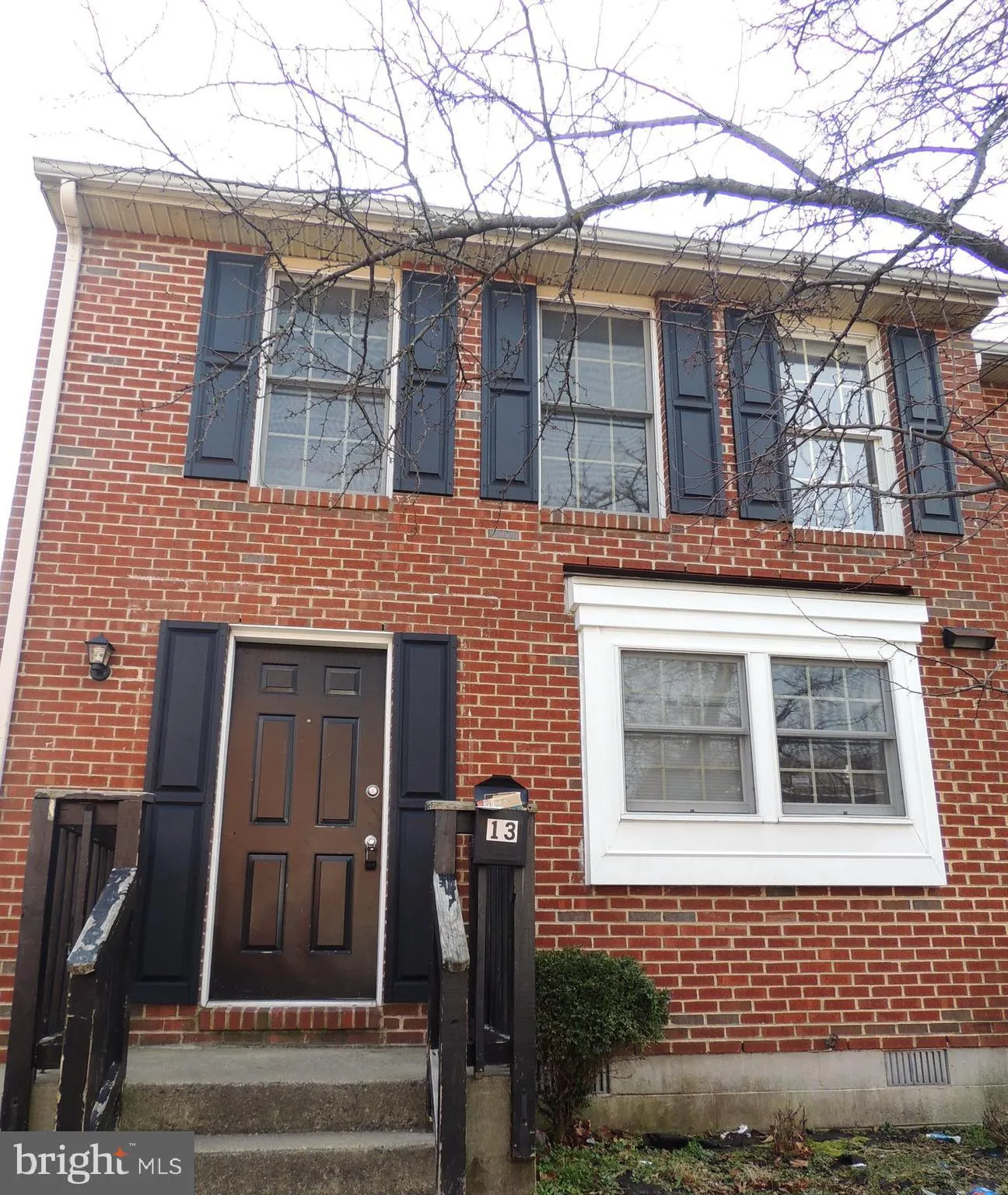 13 Kings Grant Way, Wilmington, DE 19802