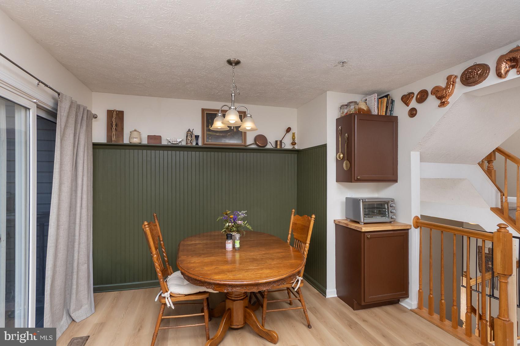 1069 JEANETT WAY