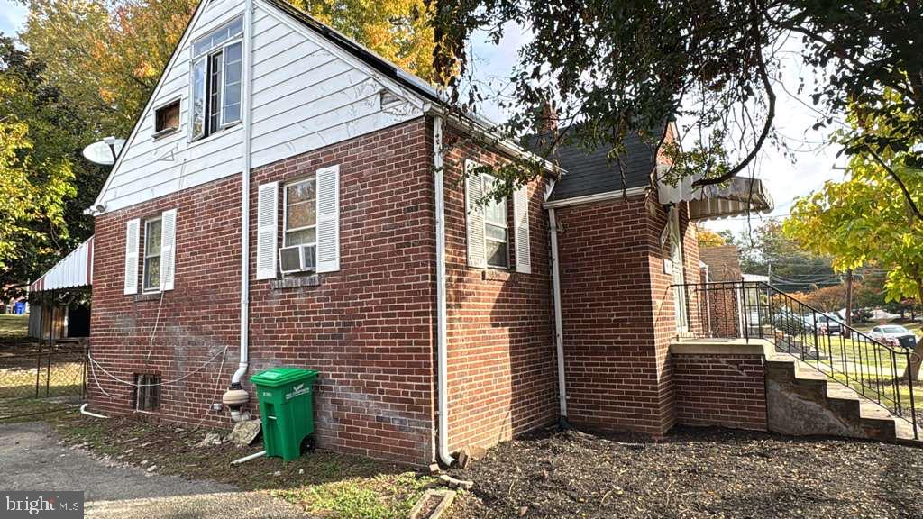 HAMPSHIRE KNOLLS - Residential