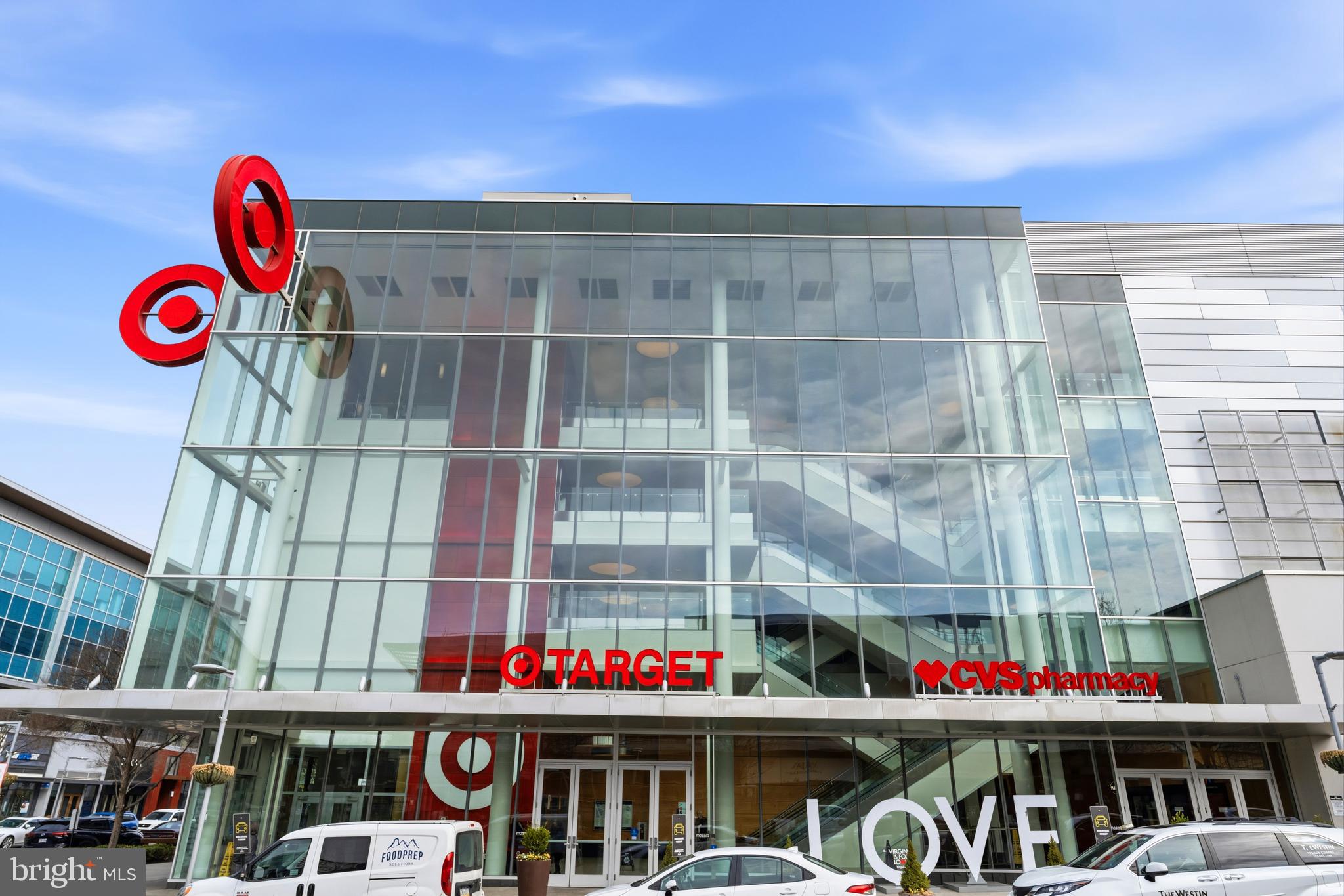 YORKTOWNE SQUARE - Residential