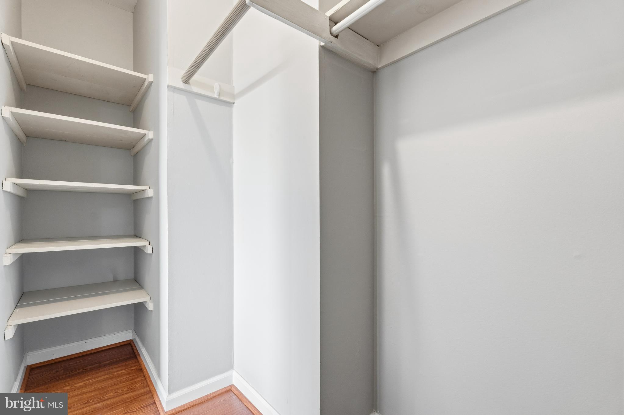 YORKTOWNE SQUARE - Residential