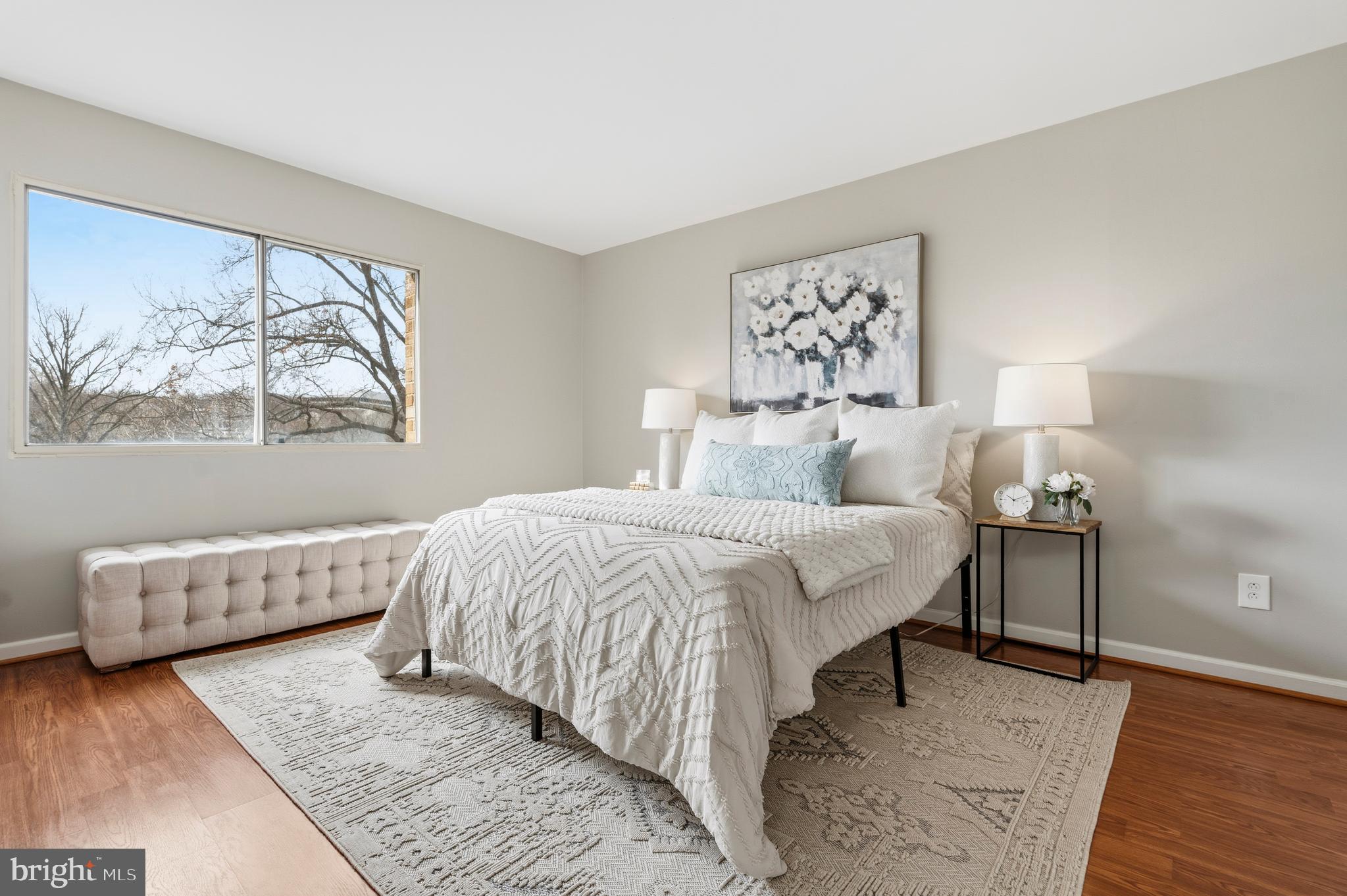 YORKTOWNE SQUARE - Residential