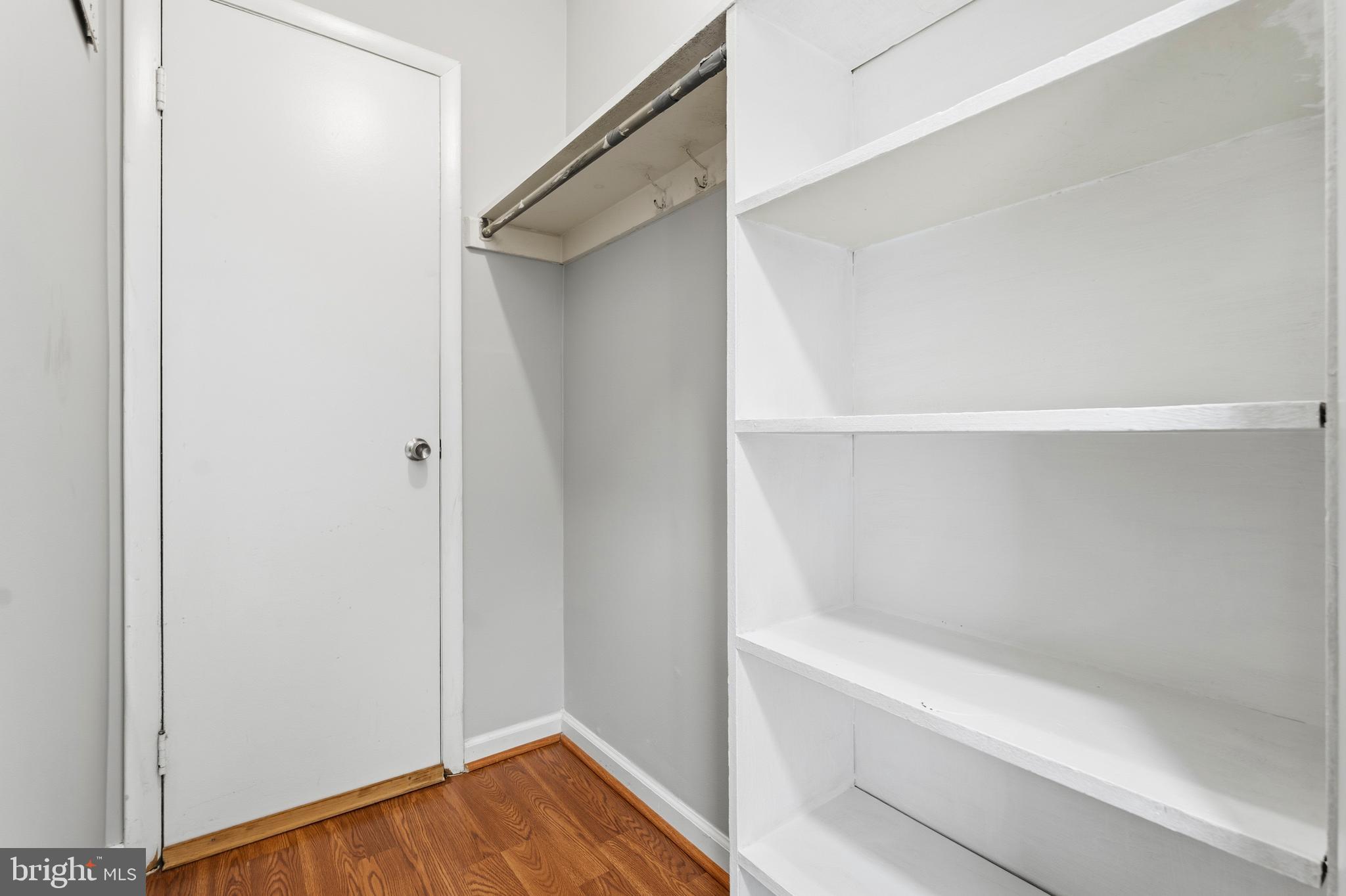 YORKTOWNE SQUARE - Residential