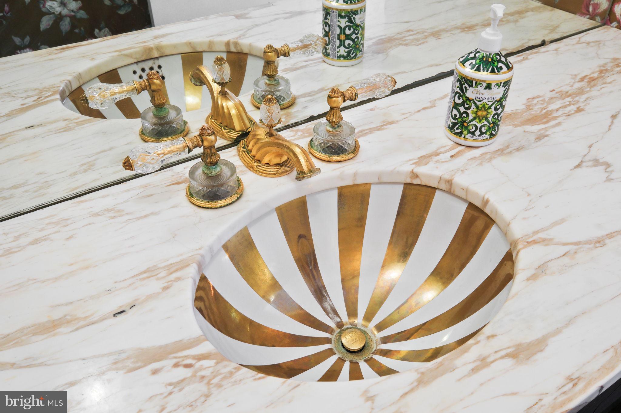 KENWOOD PARK - Residential