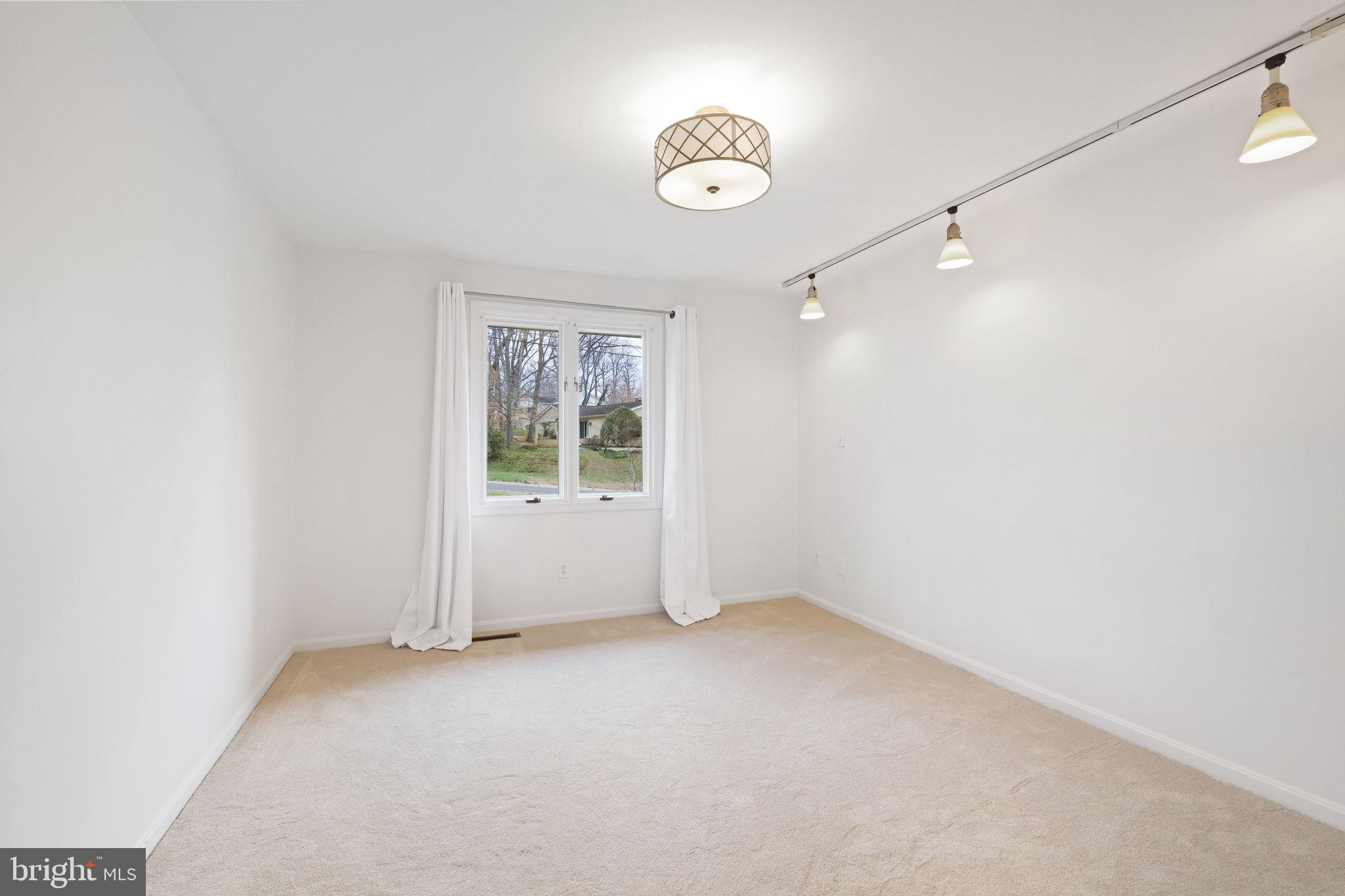 KENWOOD PARK - Residential