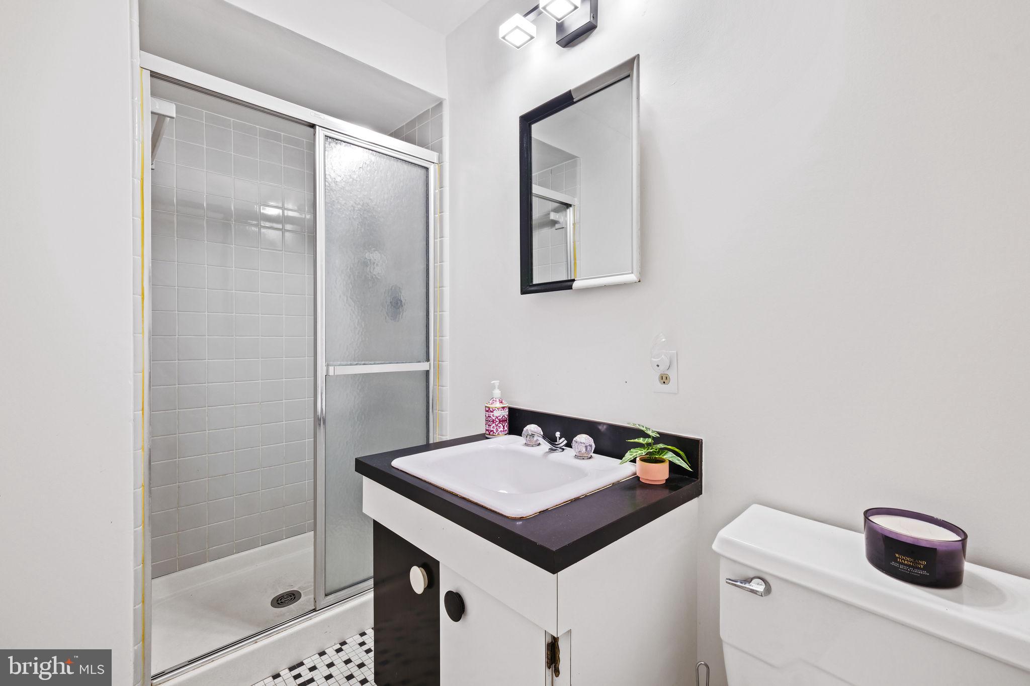 KENWOOD PARK - Residential