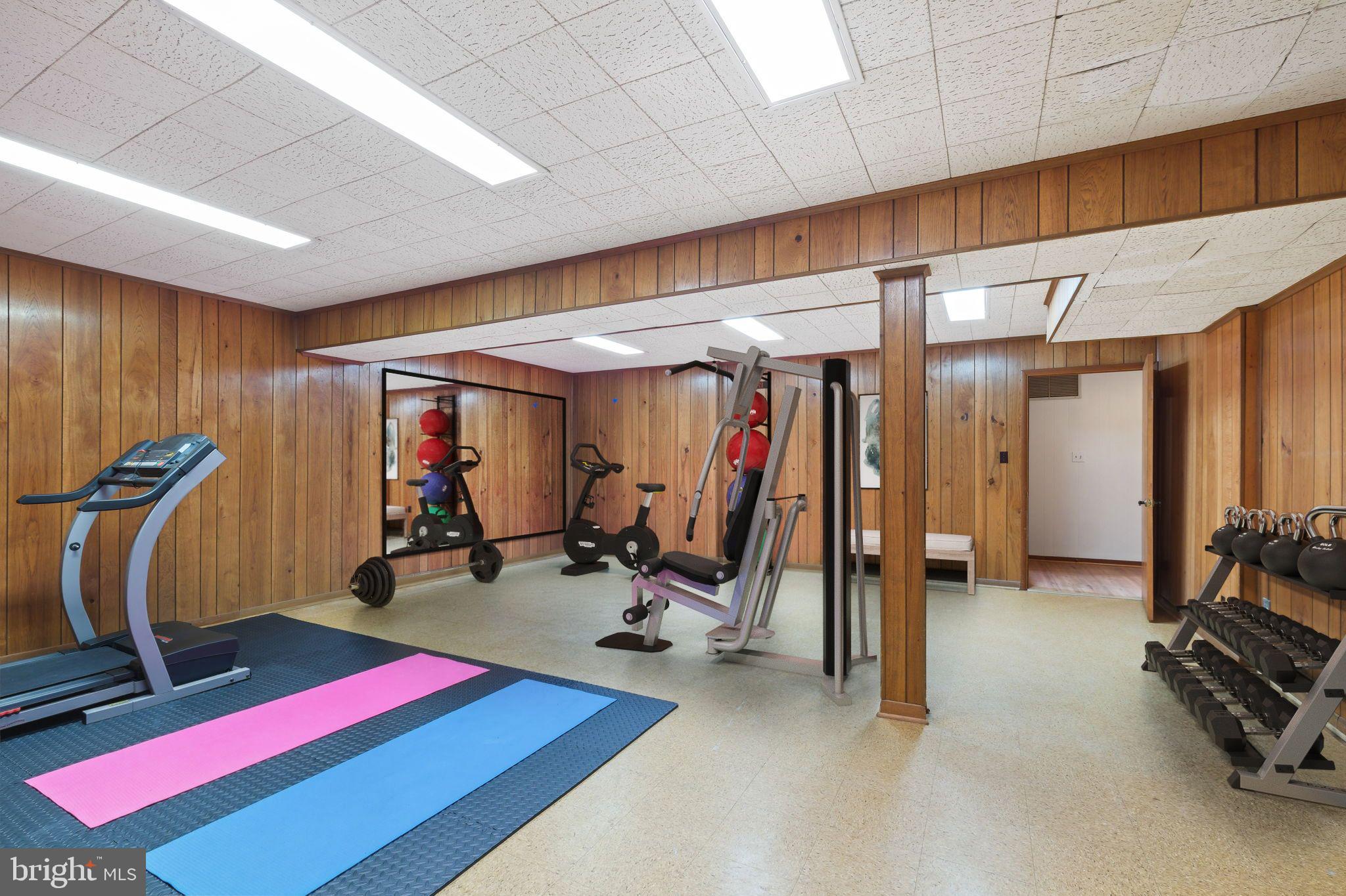 KENWOOD PARK - Residential