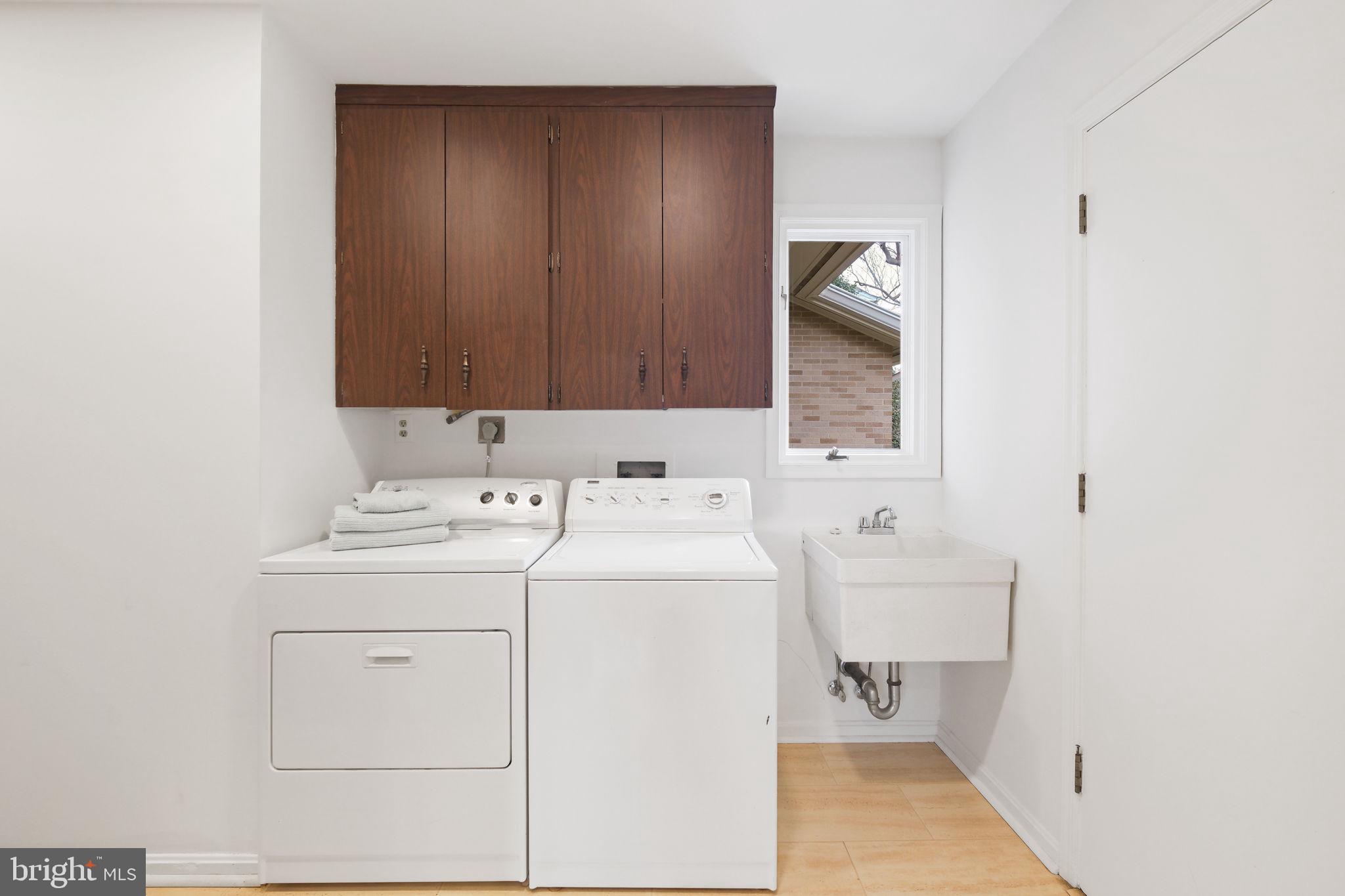 KENWOOD PARK - Residential