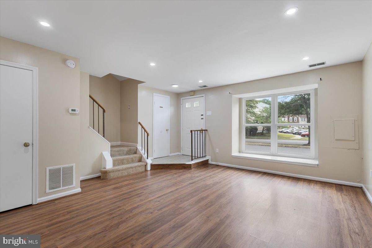14904 LONDON LANE