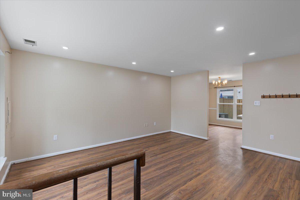 14904 LONDON LANE