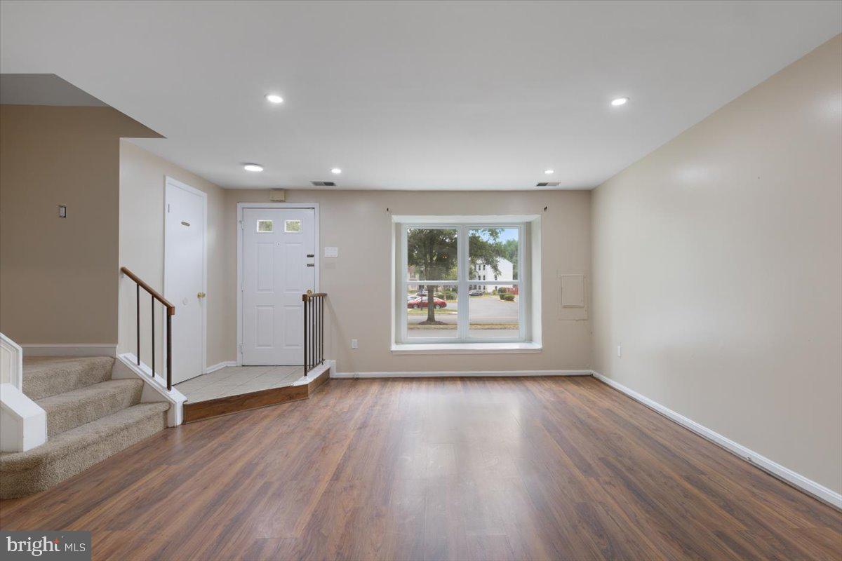 14904 LONDON LANE