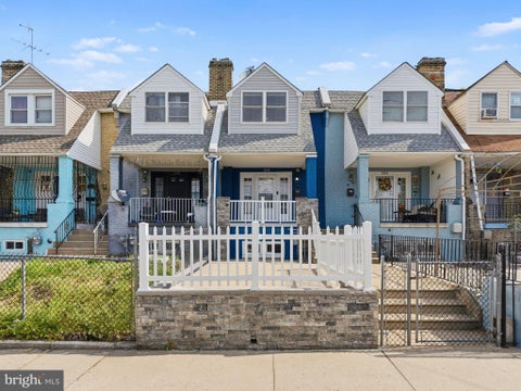 Townhouse For Sale - 242 Morse Street<br/> CAMDEN, NJ 08105