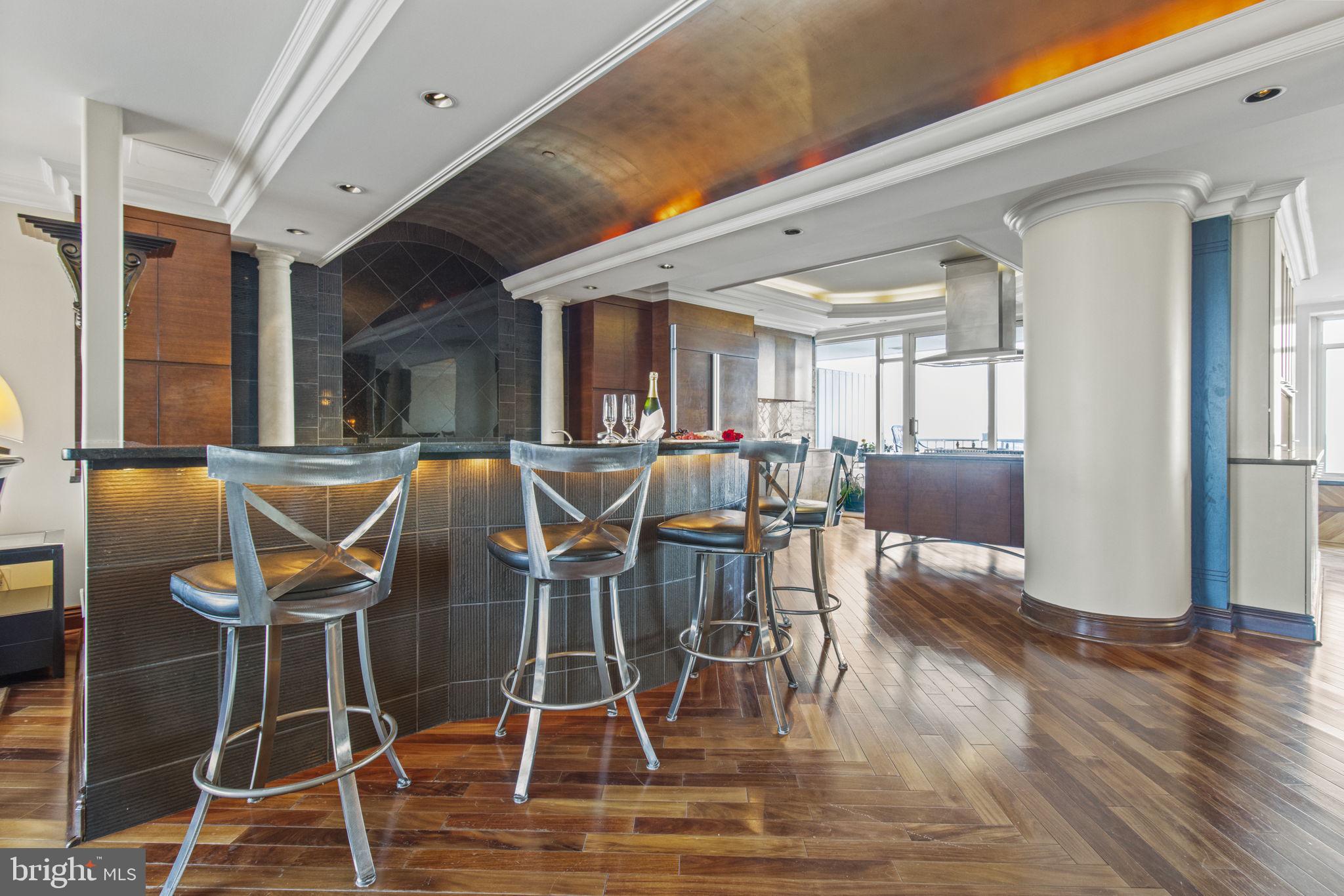 HARBORVIEW CONDOMINIUMS - Residential