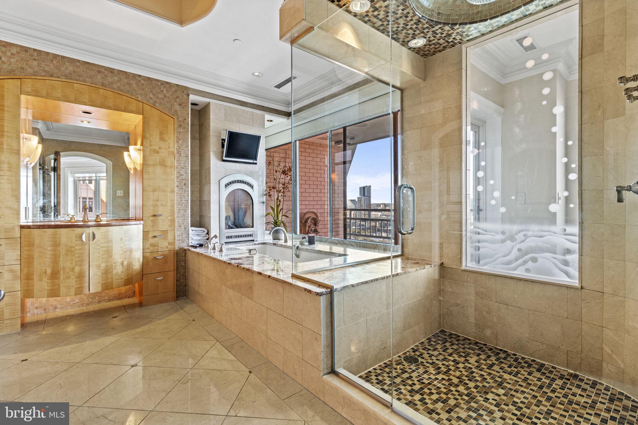 HARBORVIEW CONDOMINIUMS - Residential