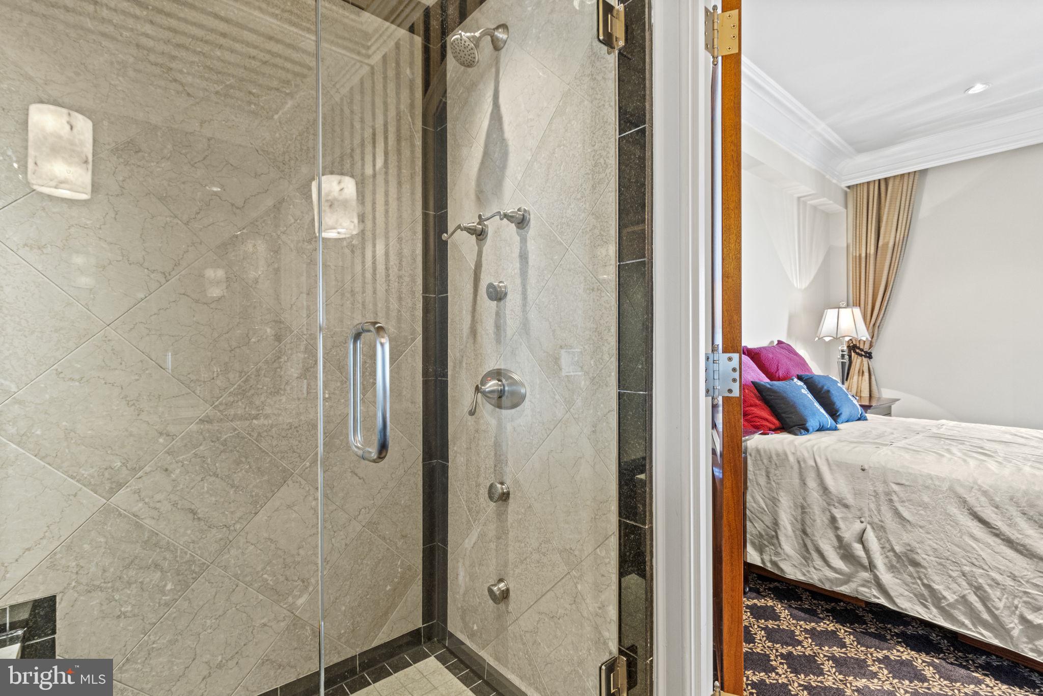 HARBORVIEW CONDOMINIUMS - Residential