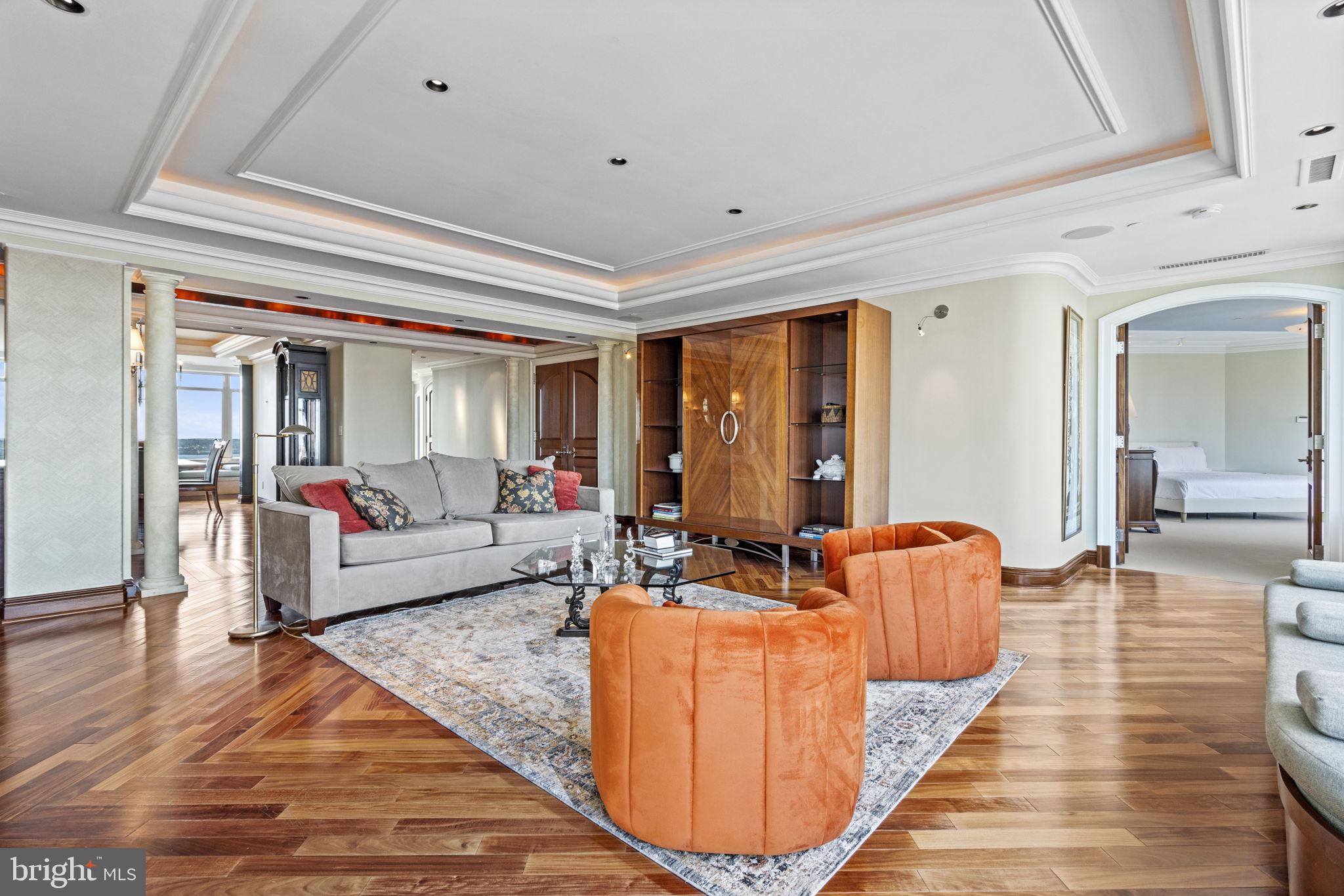 HARBORVIEW CONDOMINIUMS - Residential