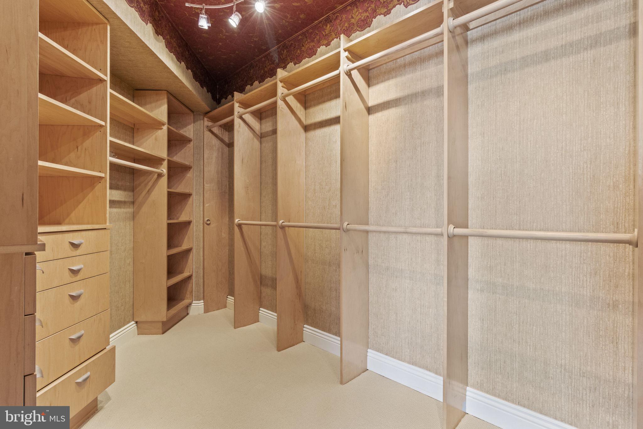 HARBORVIEW CONDOMINIUMS - Residential