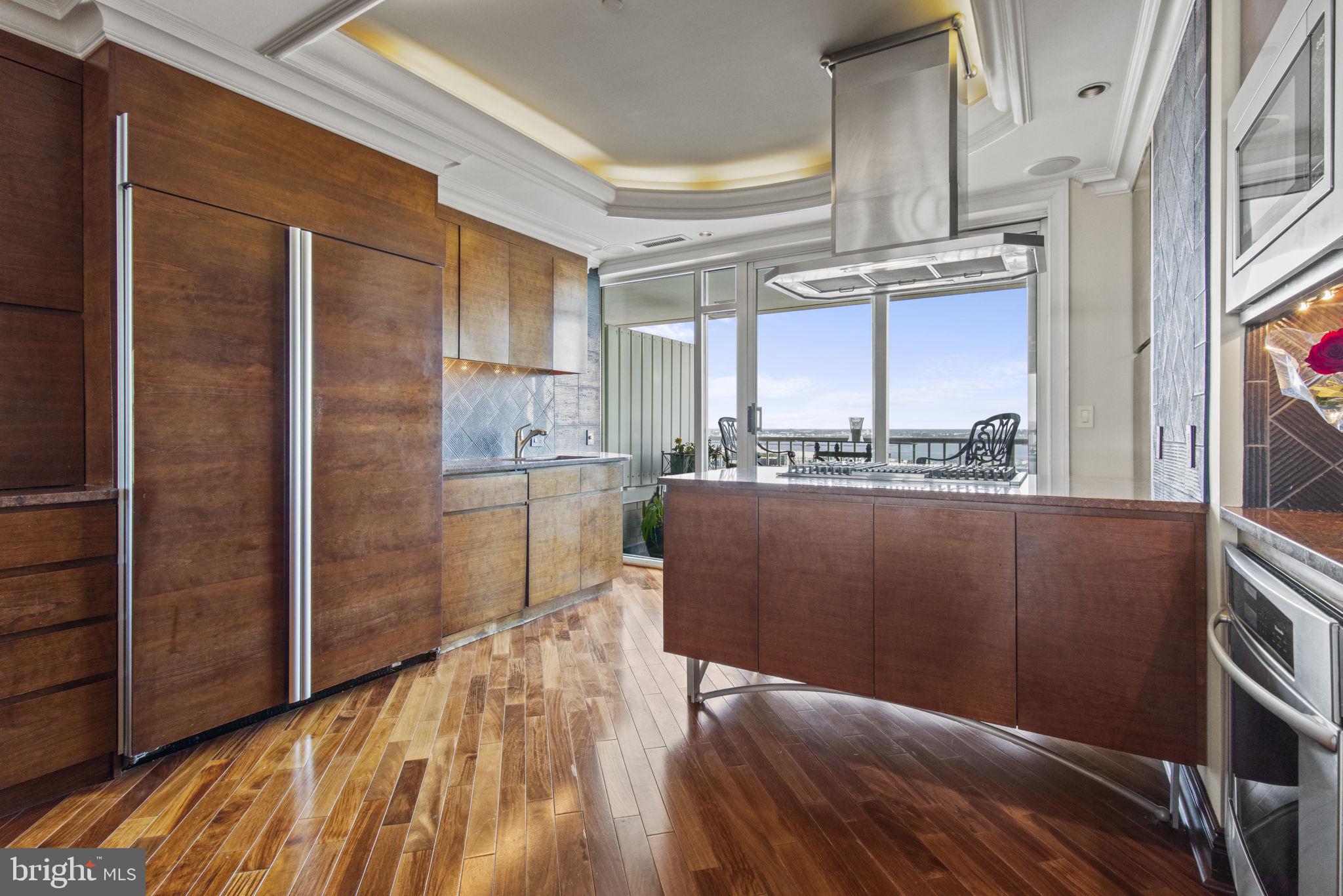 HARBORVIEW CONDOMINIUMS - Residential