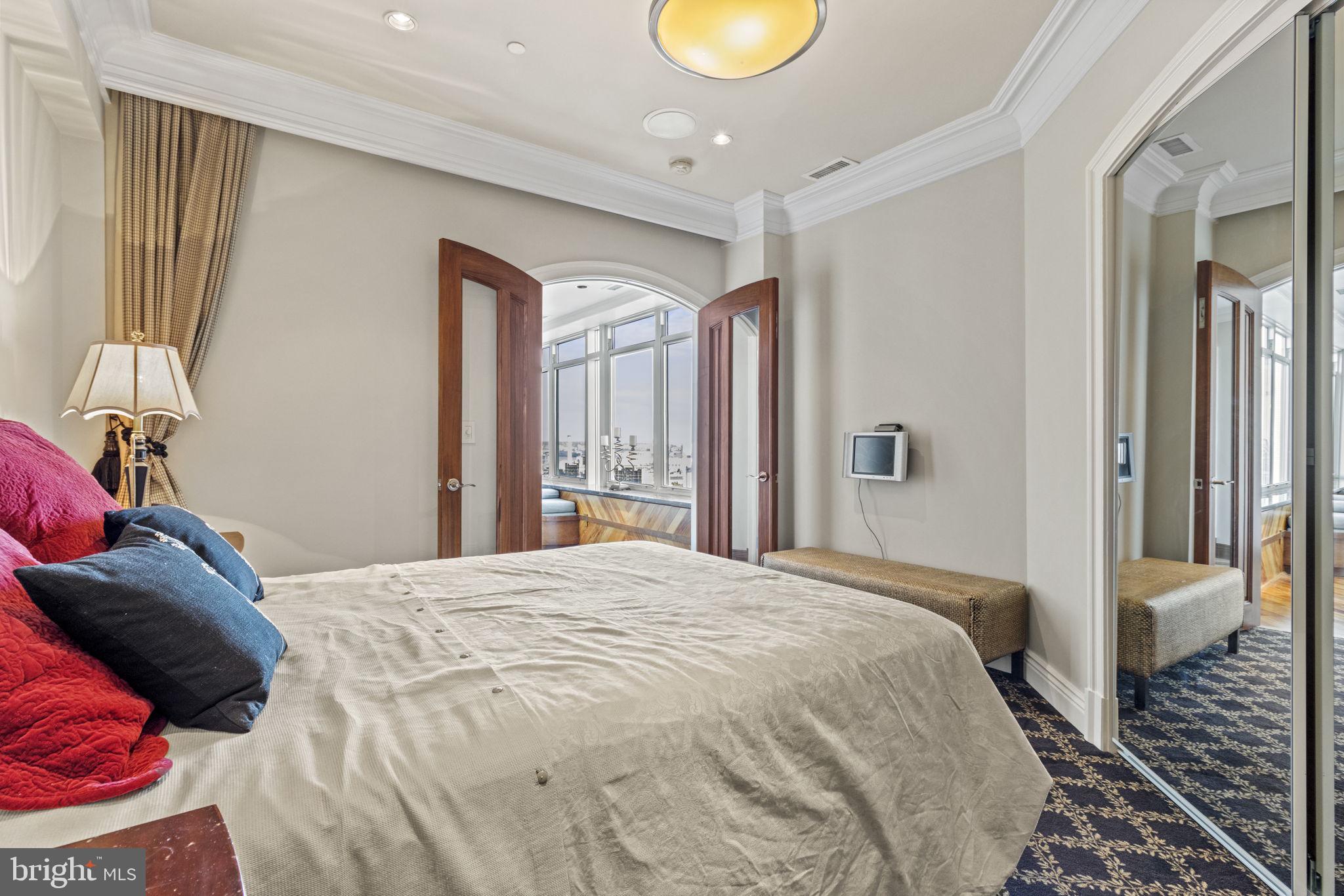 HARBORVIEW CONDOMINIUMS - Residential