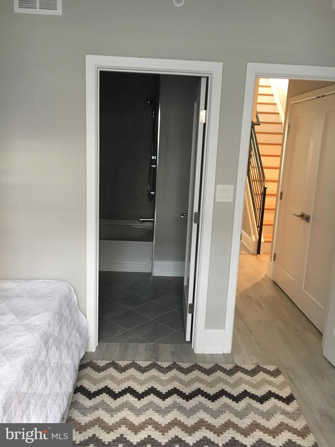 GRADUATE HOSPITAL - Residential Lease