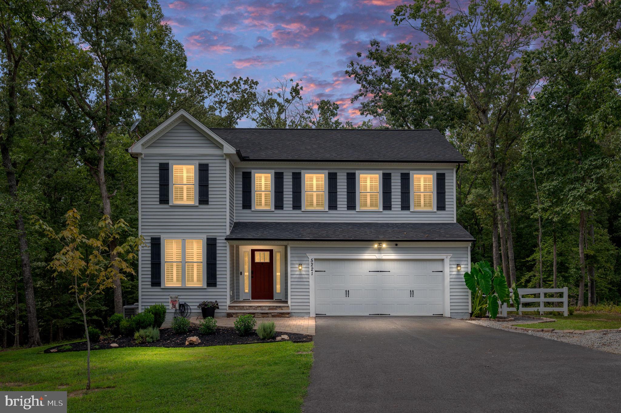 5221 WYNDEMERE CIRCLE