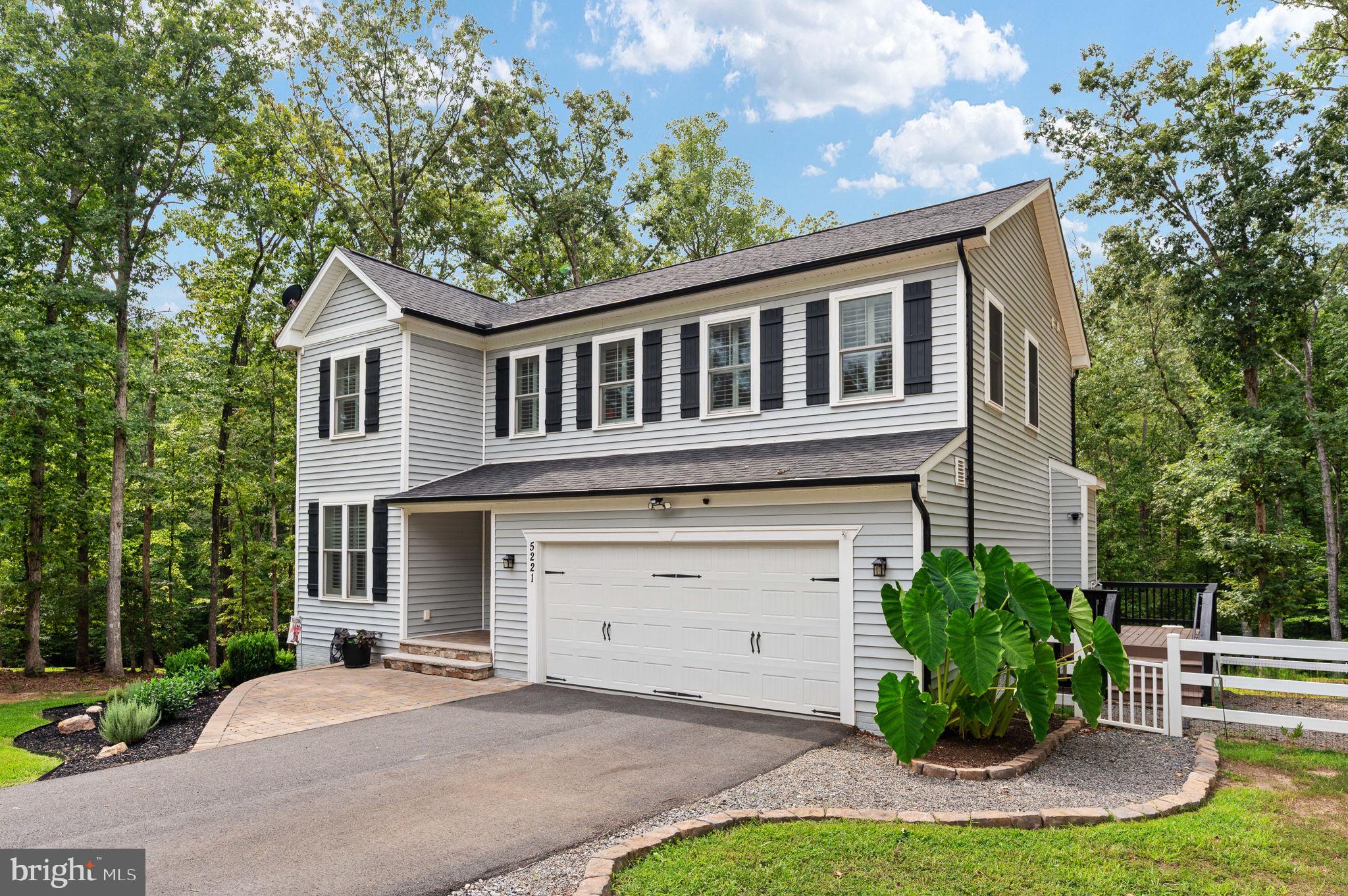 5221 WYNDEMERE CIRCLE