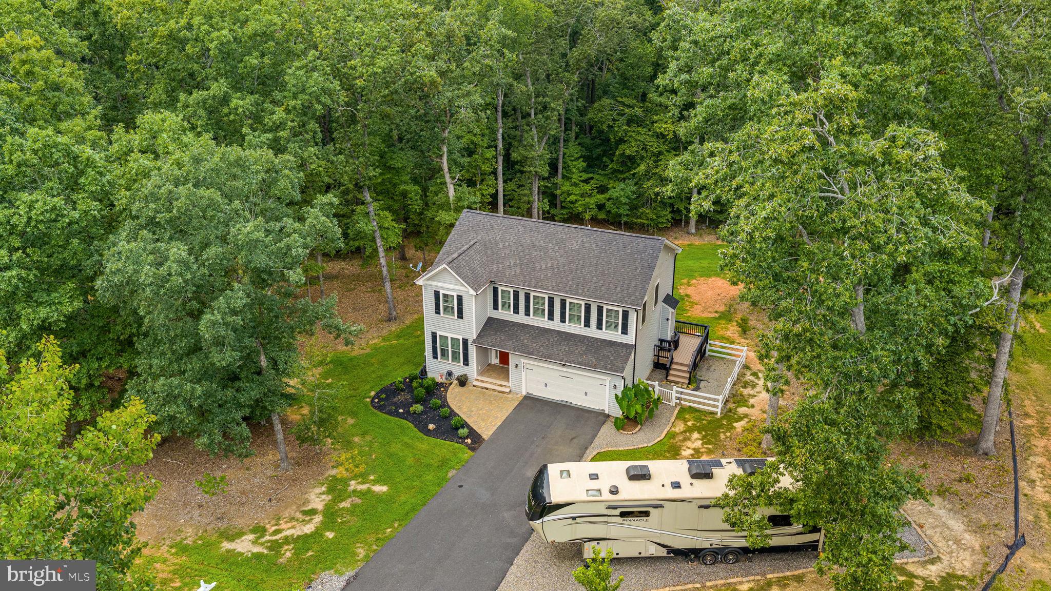 5221 WYNDEMERE CIRCLE