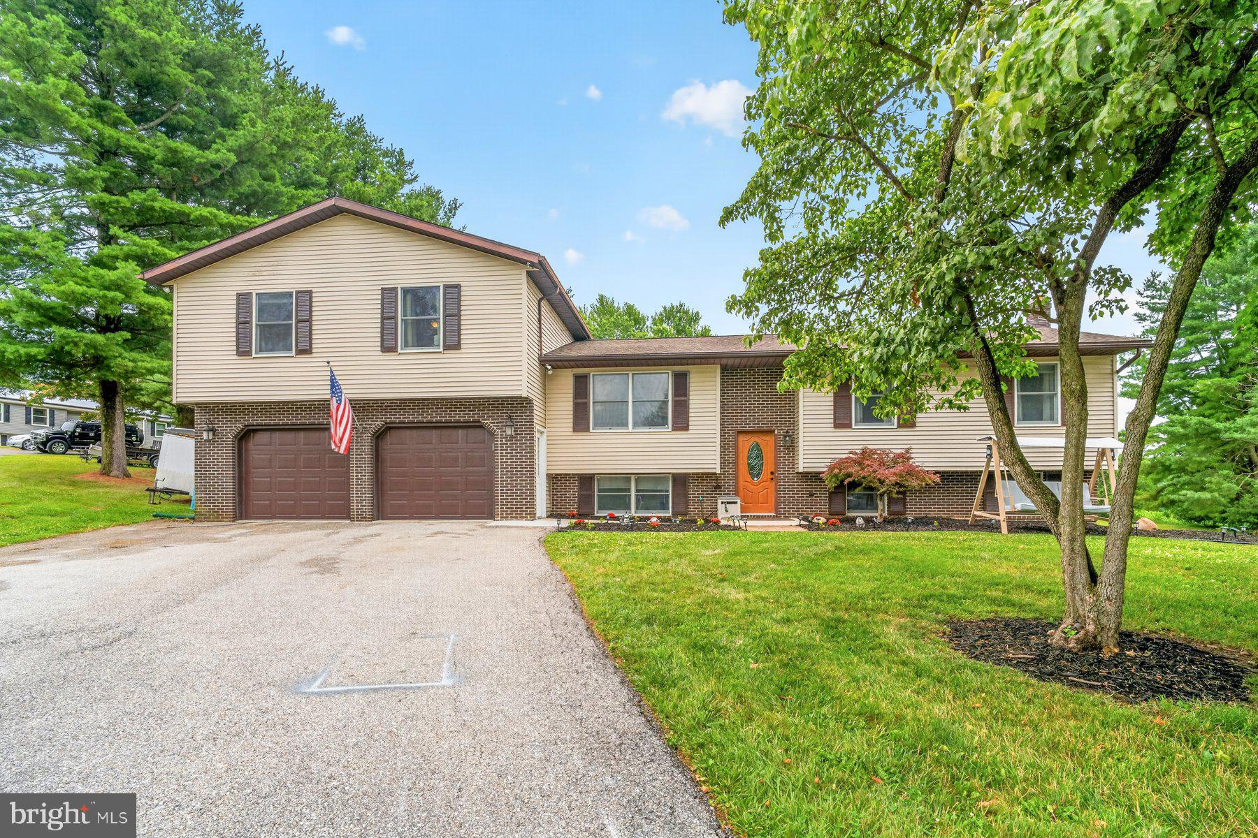 4200 WOLF COURT