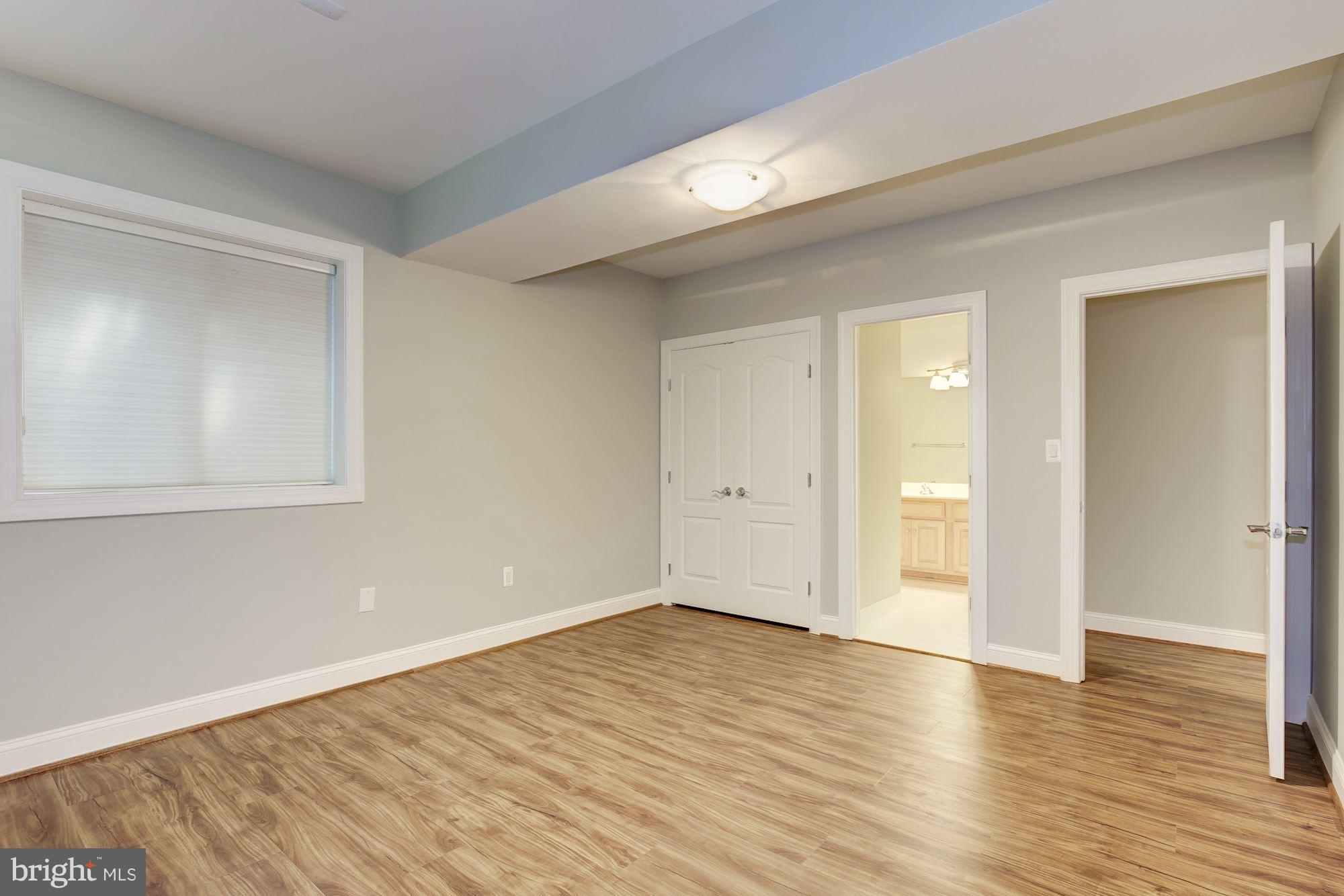 BRADLEY HILLS GROVE - Residential