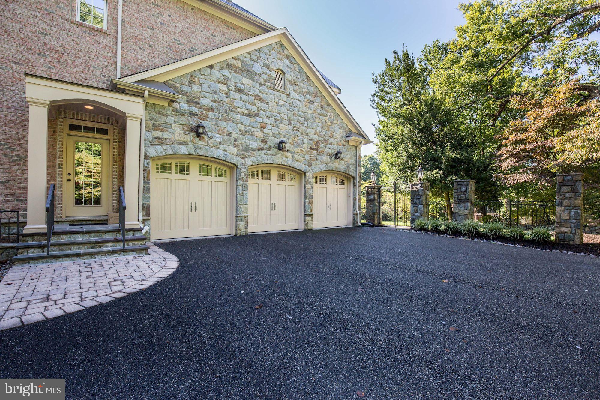 BRADLEY HILLS GROVE - Residential