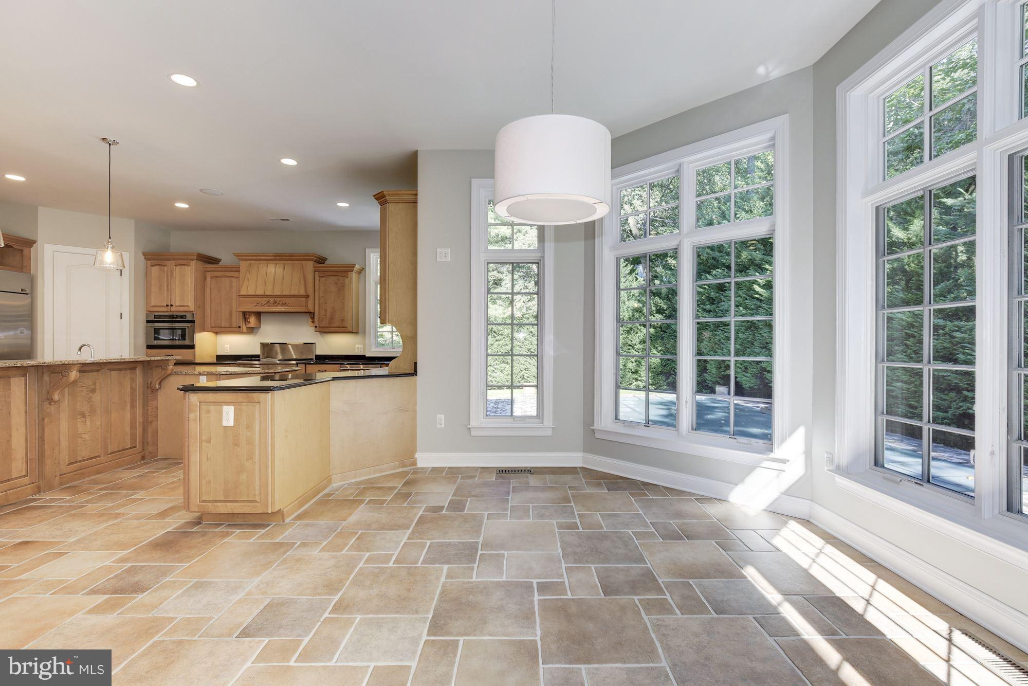 BRADLEY HILLS GROVE - Residential