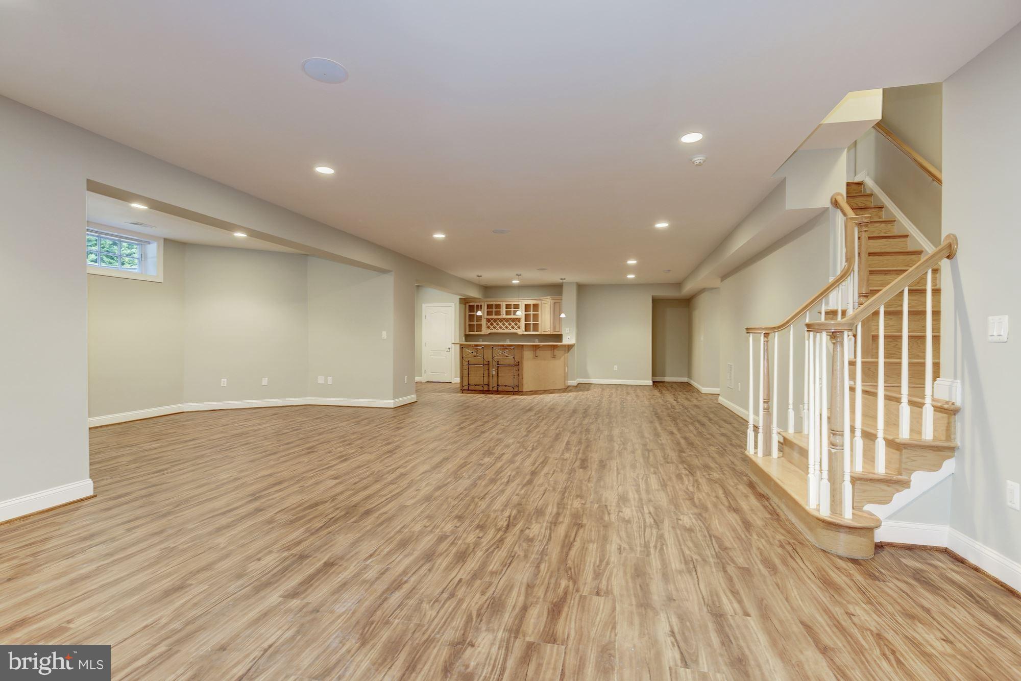 BRADLEY HILLS GROVE - Residential