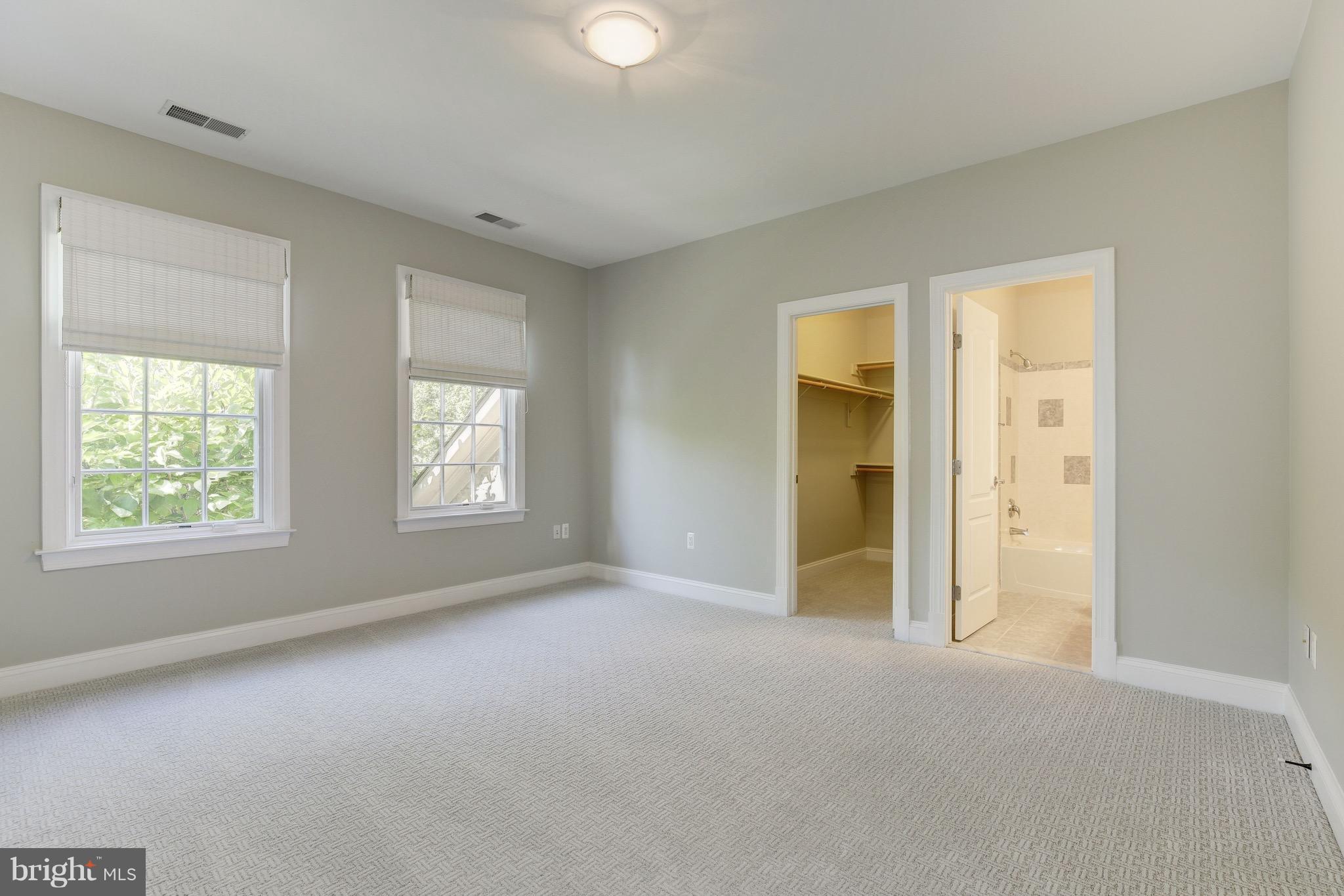 BRADLEY HILLS GROVE - Residential