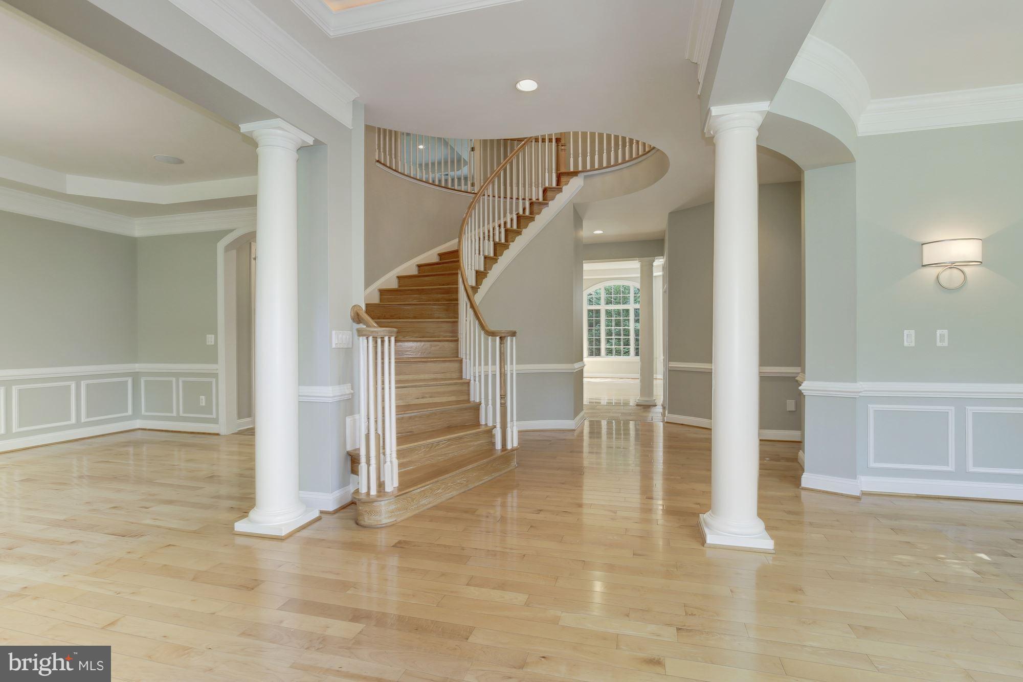 BRADLEY HILLS GROVE - Residential