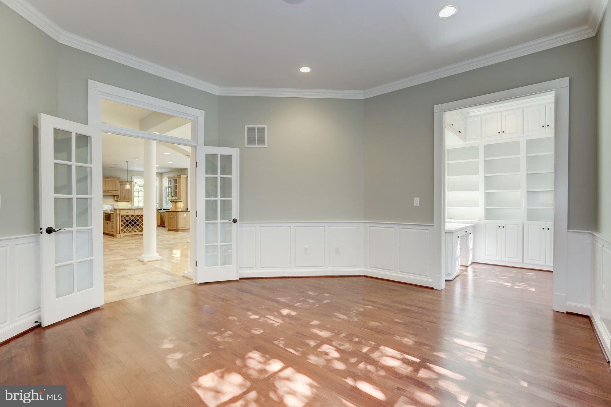 BRADLEY HILLS GROVE - Residential