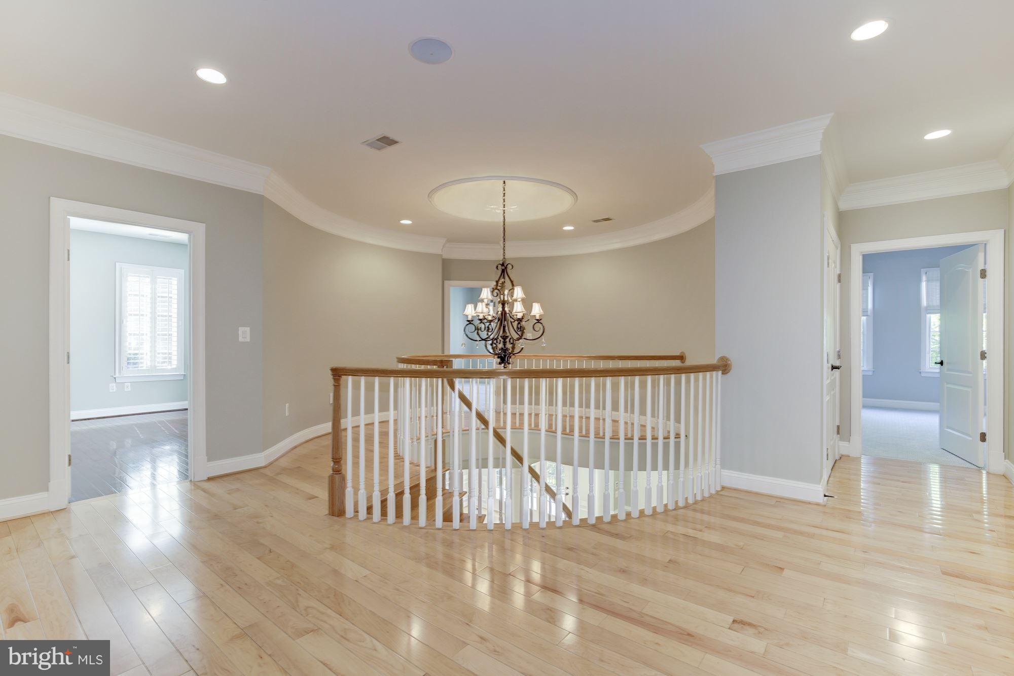 BRADLEY HILLS GROVE - Residential