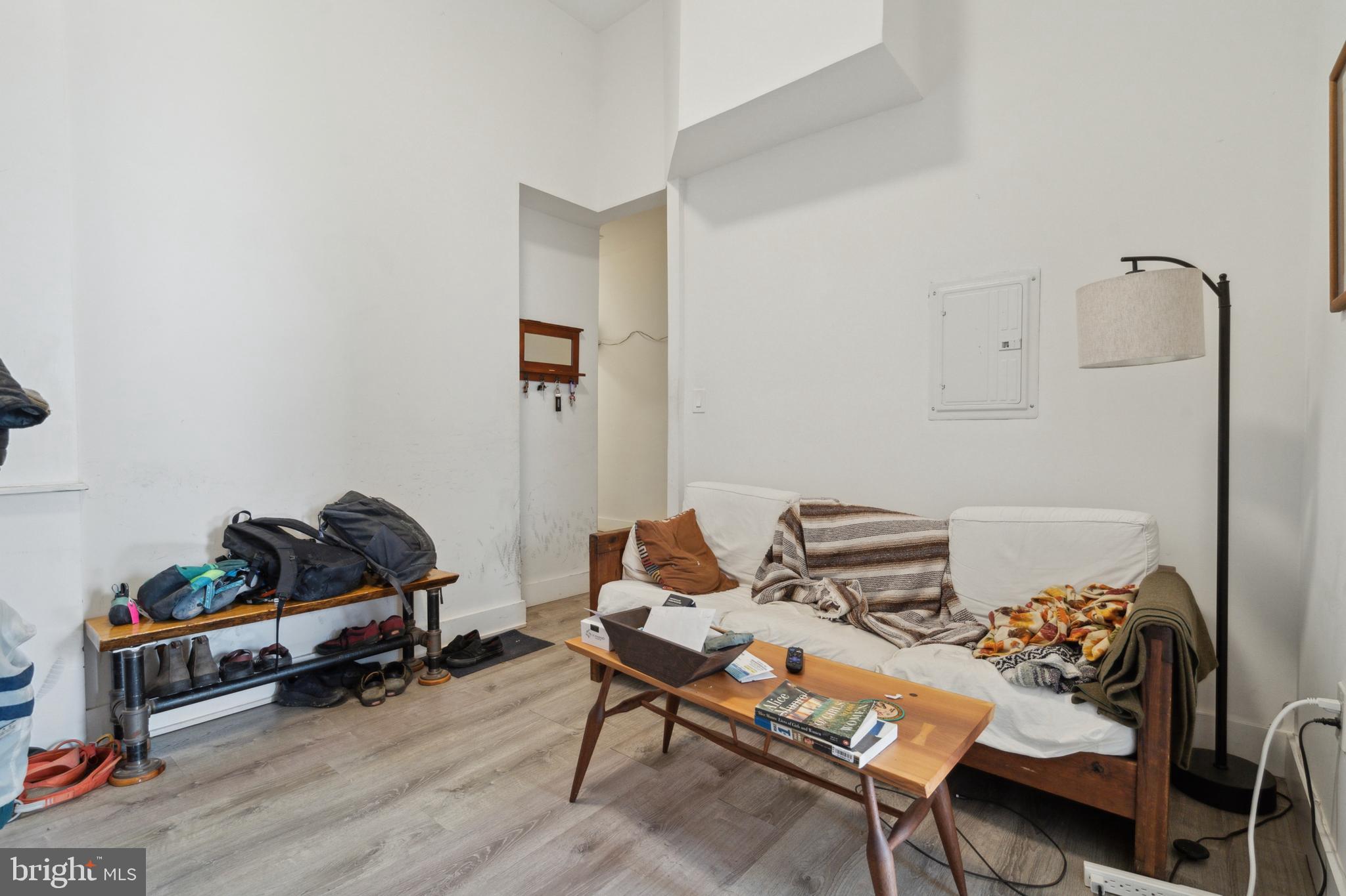 NORRIS SQUARE - Residential Income