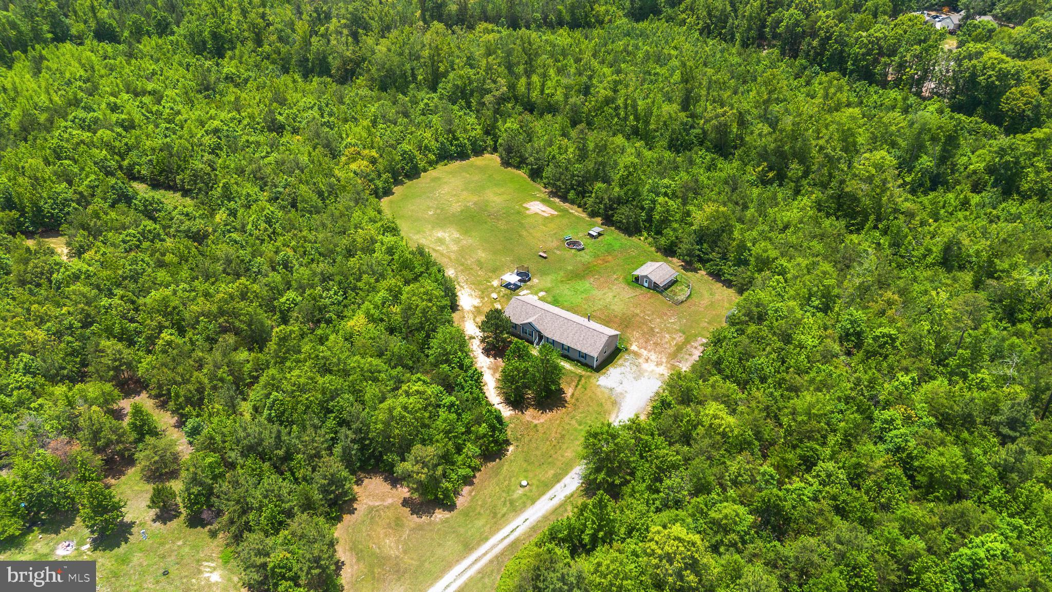 212 BRIAR CIRCLE
