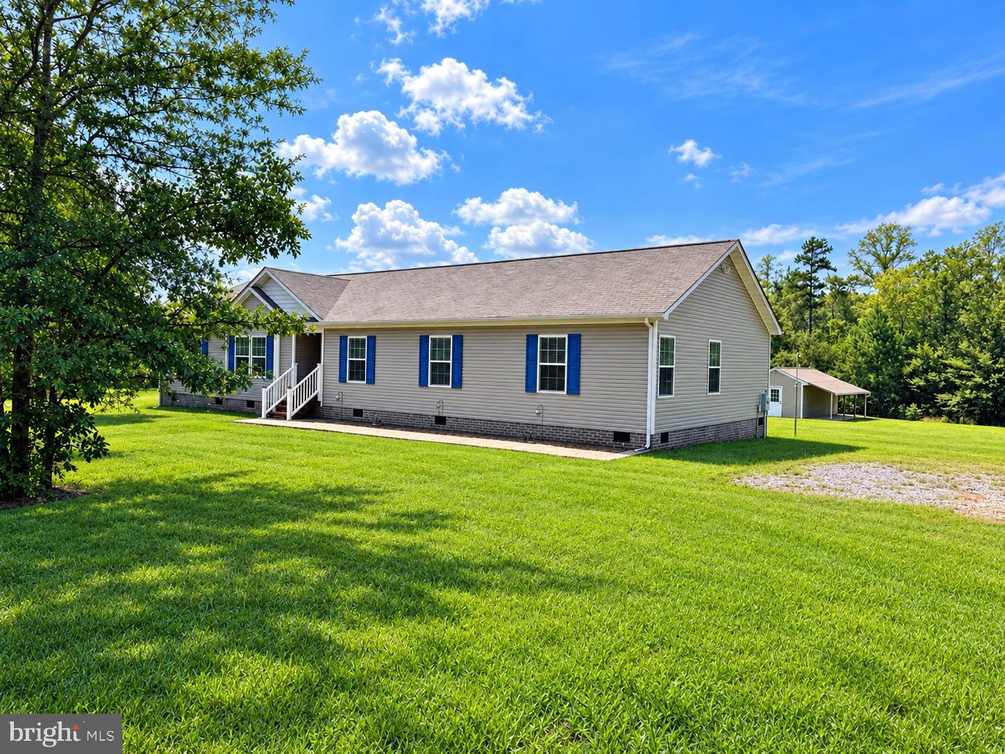 212 BRIAR CIRCLE