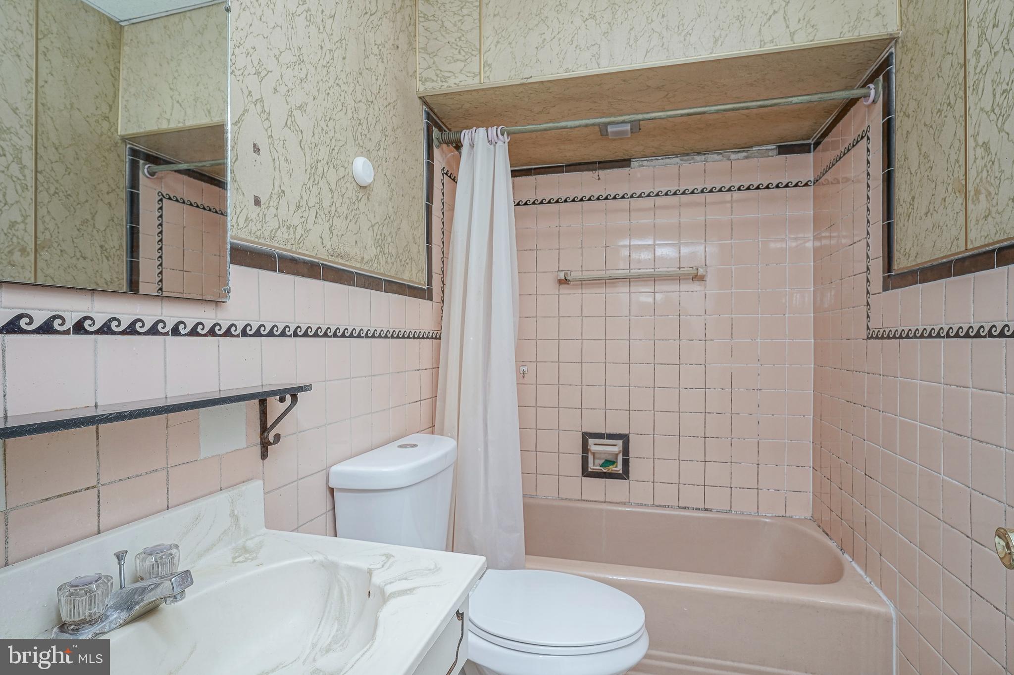 WHITMAN - Residential