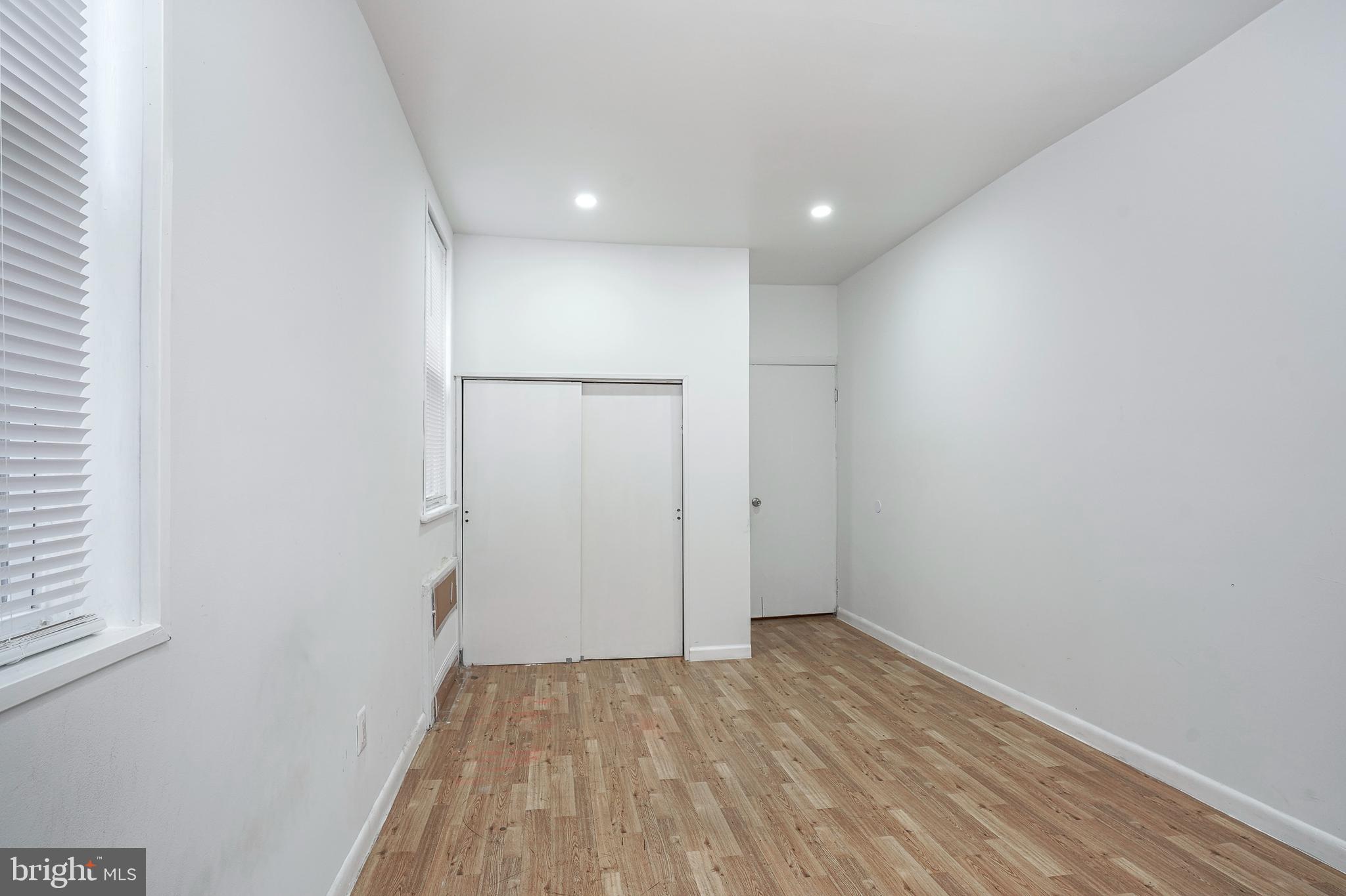 WHITMAN - Residential