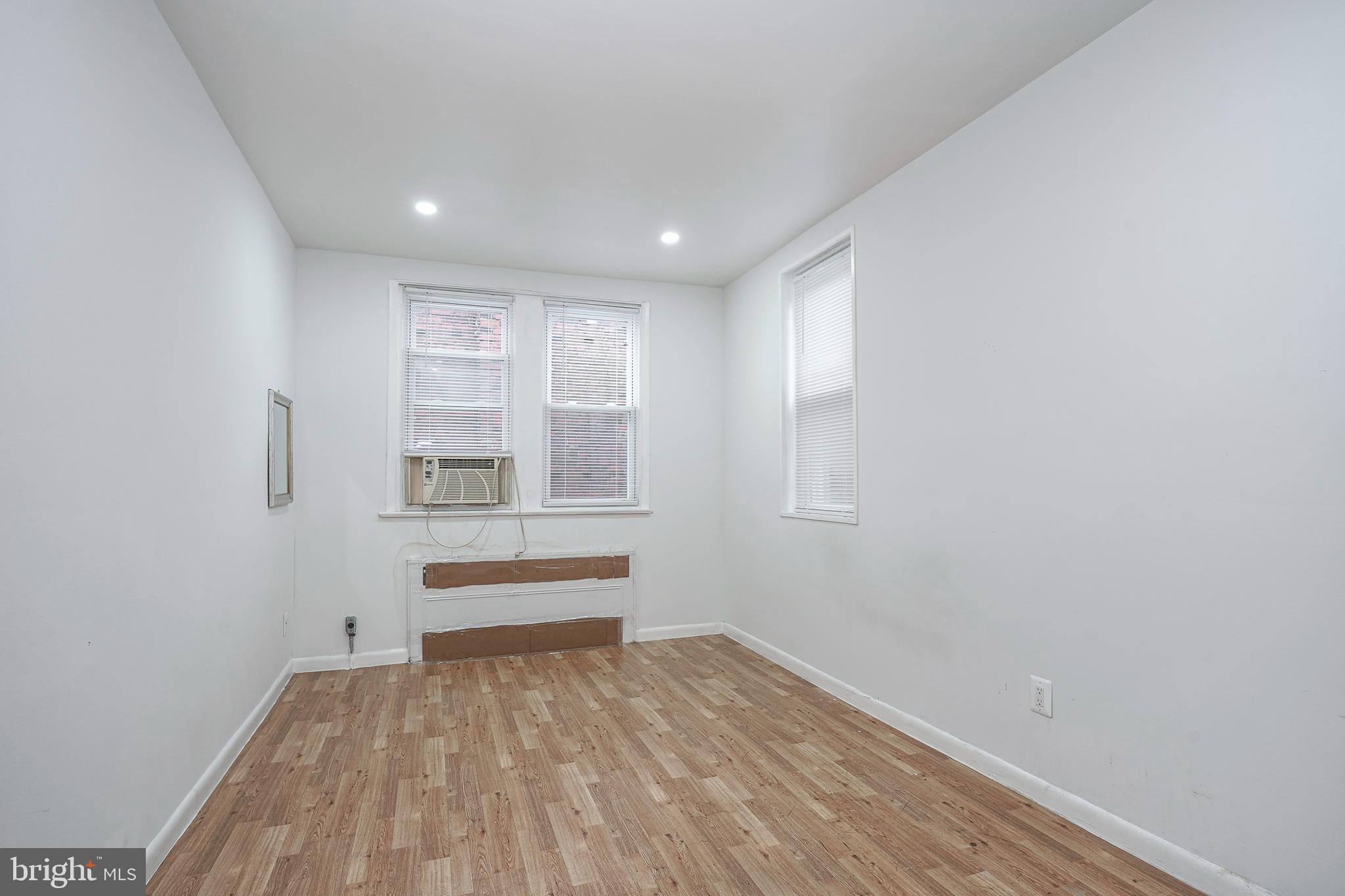 WHITMAN - Residential