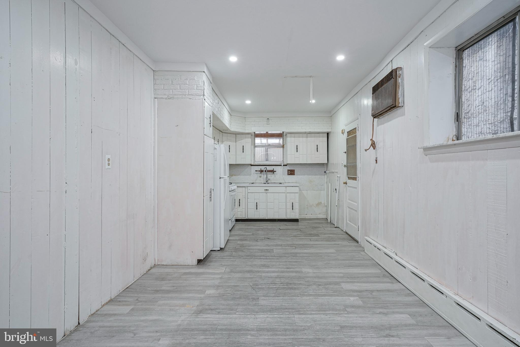WHITMAN - Residential