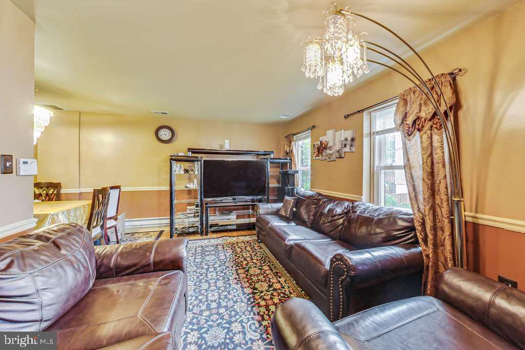 WOODSTREAM EAST PLAT EIG - Residential