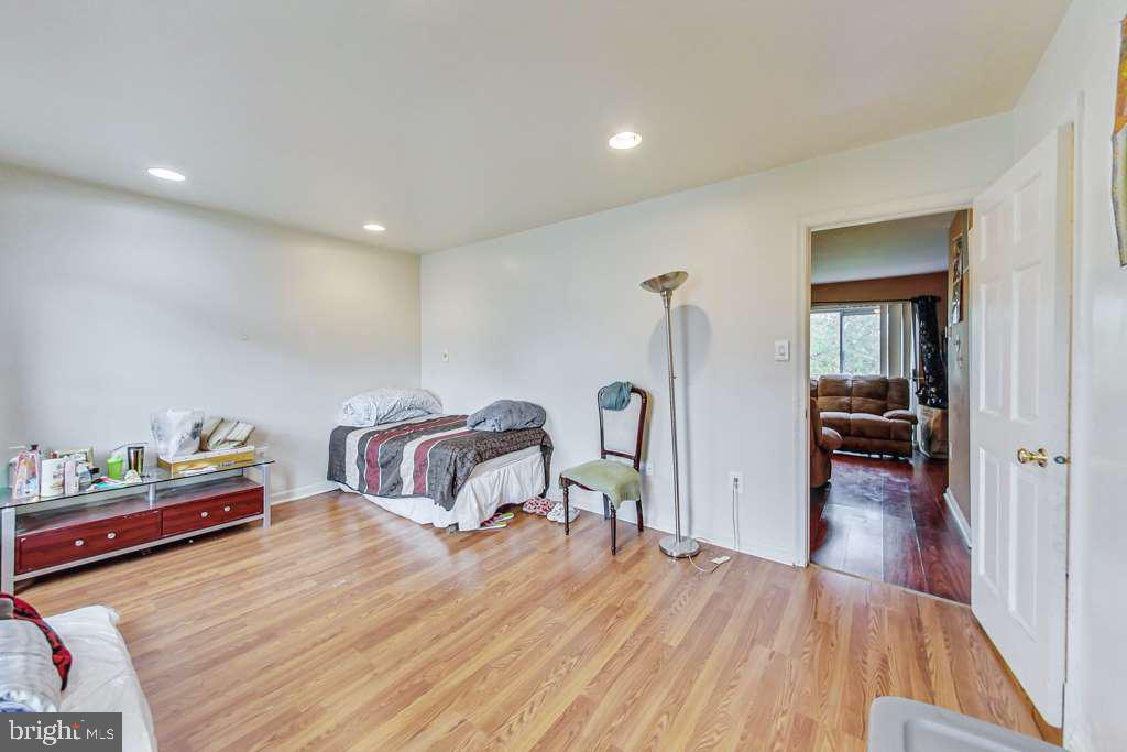 WOODSTREAM EAST PLAT EIG - Residential