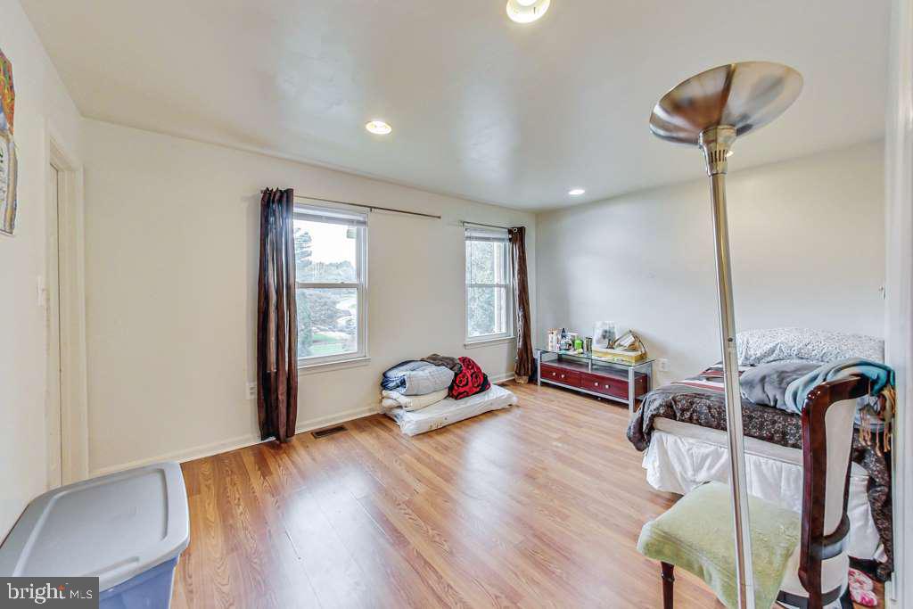 WOODSTREAM EAST PLAT EIG - Residential